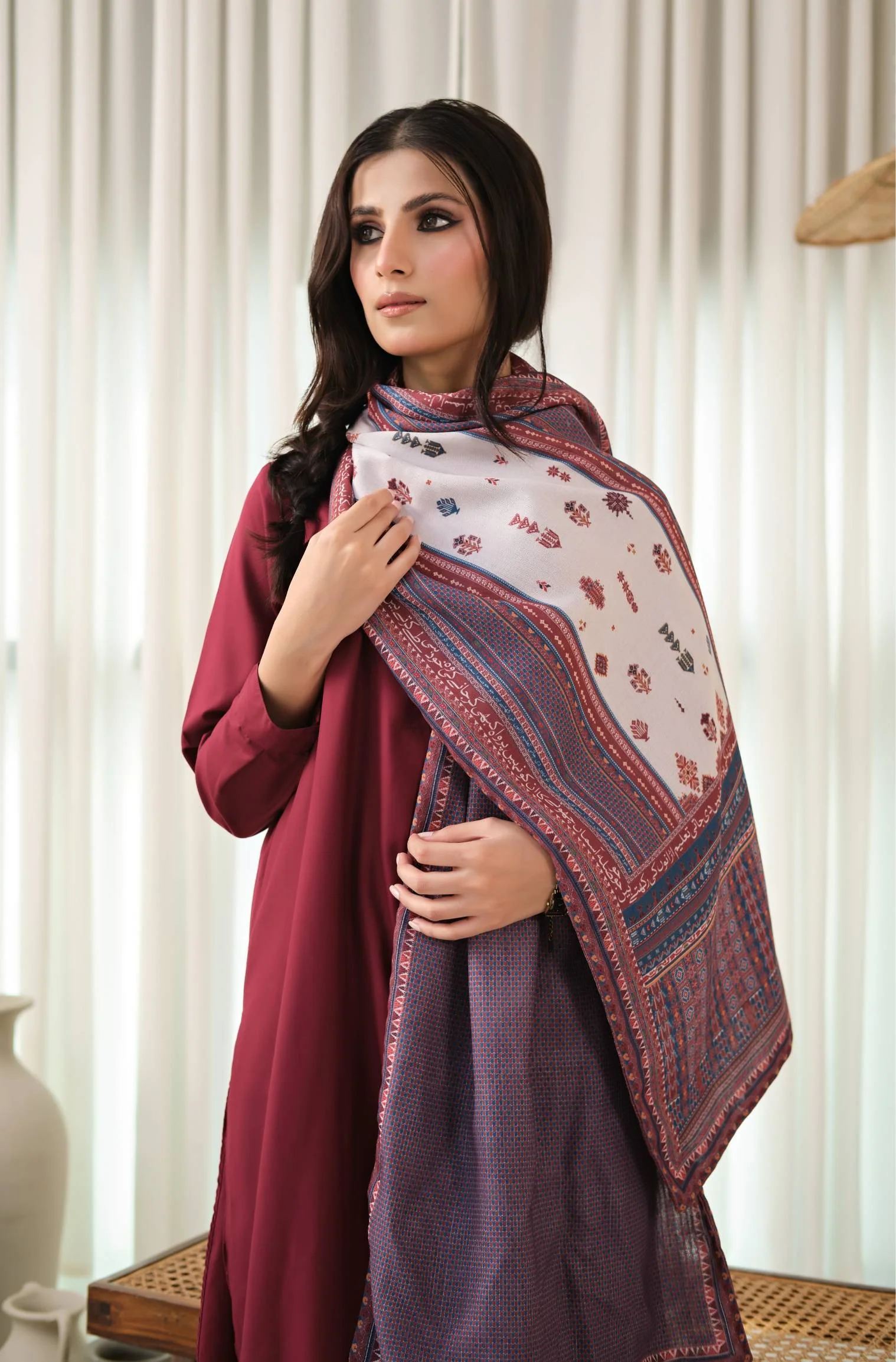 Aghaaz Stole - Maroon & Blue