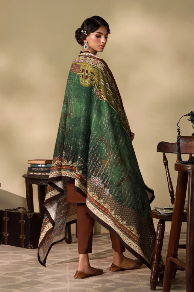 Azaad Odhni - Image 3