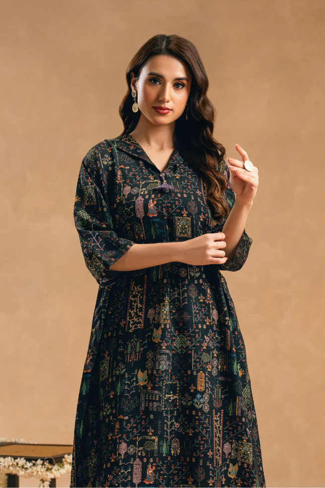 Bagh-e-Mughal Kurta - Image 5