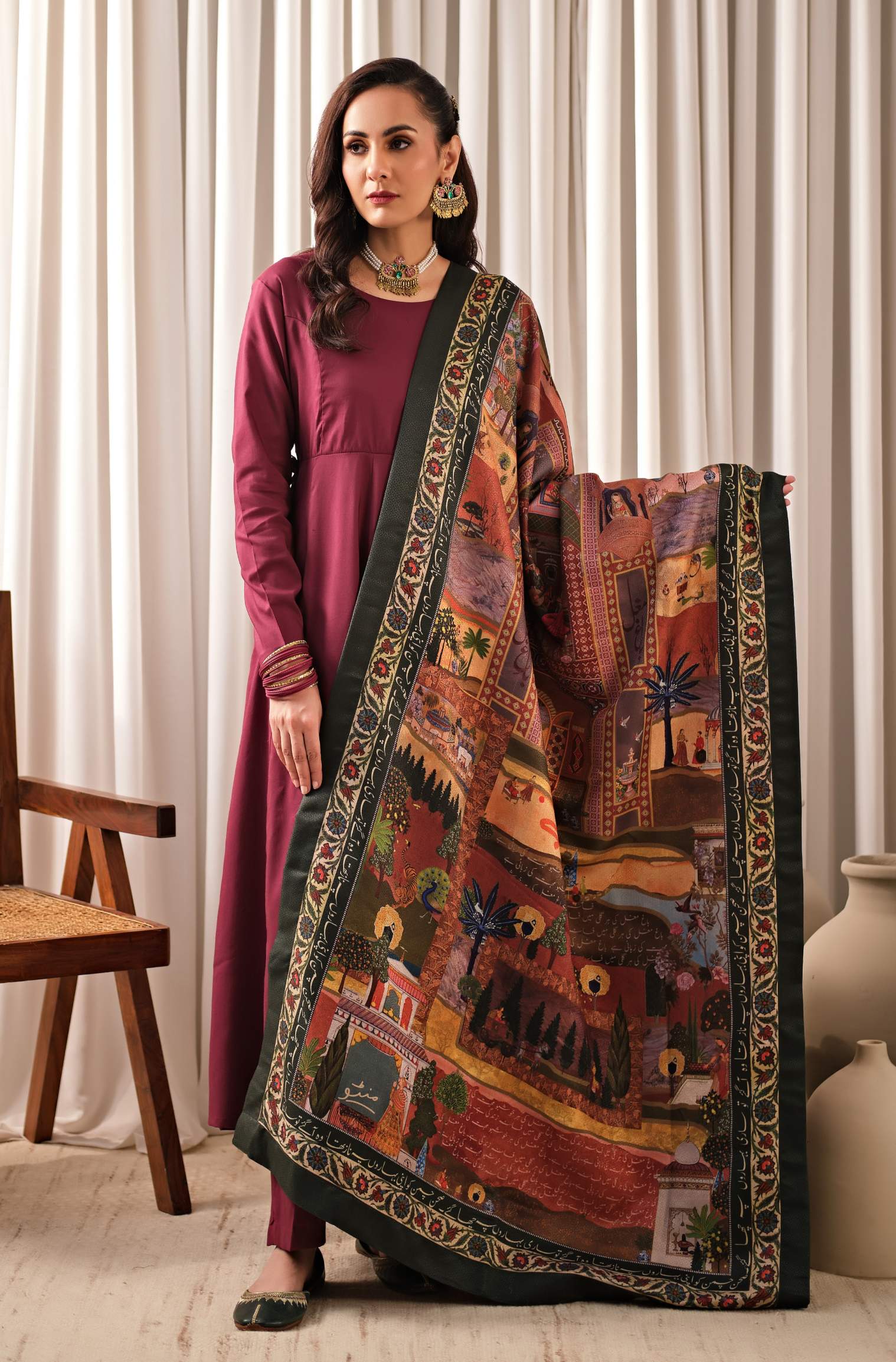 Bagh-e-Mughal Shawl - Green & Rust