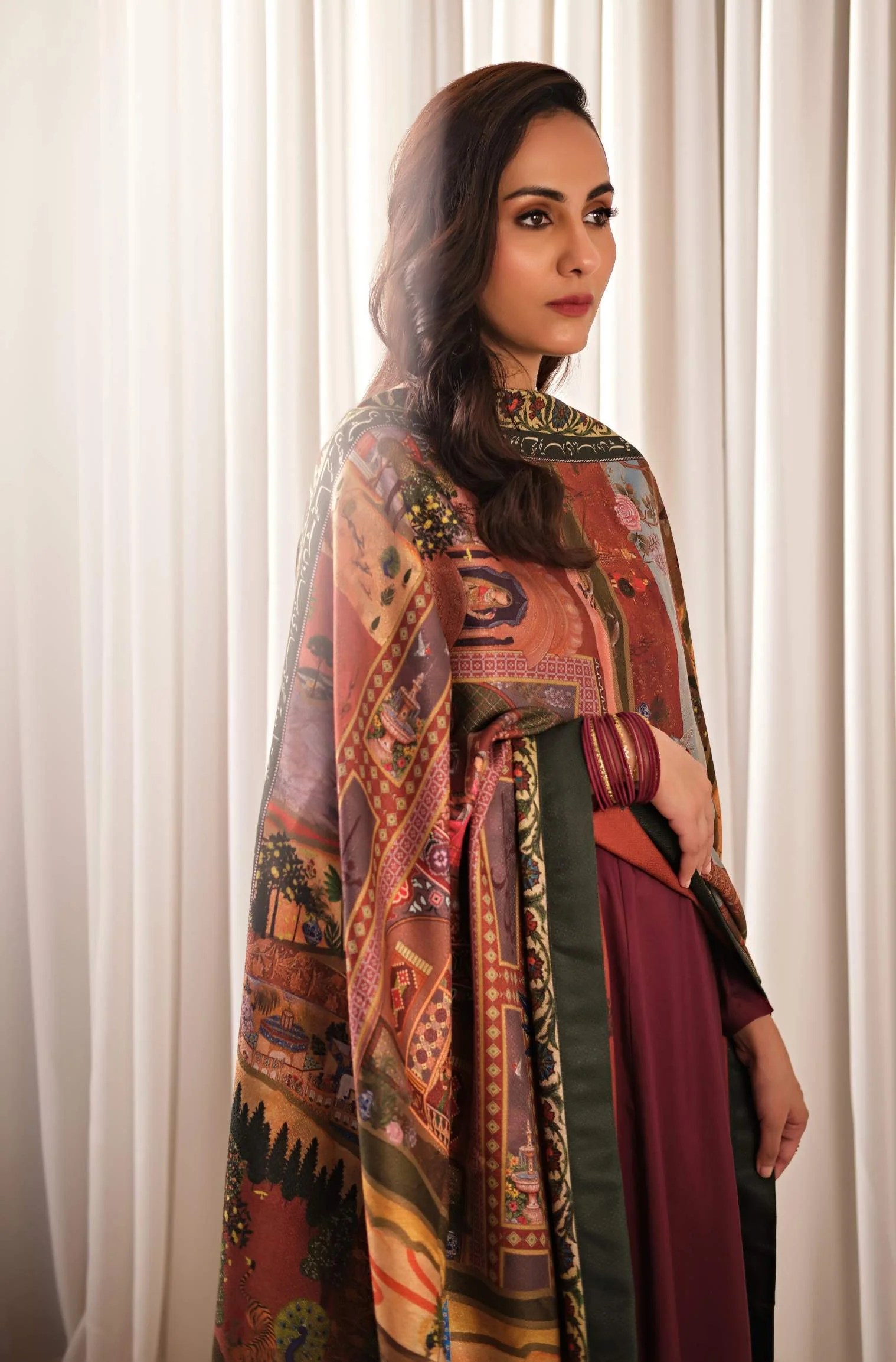 Bagh-e-Mughal Shawl - Green & Rust - Image 5