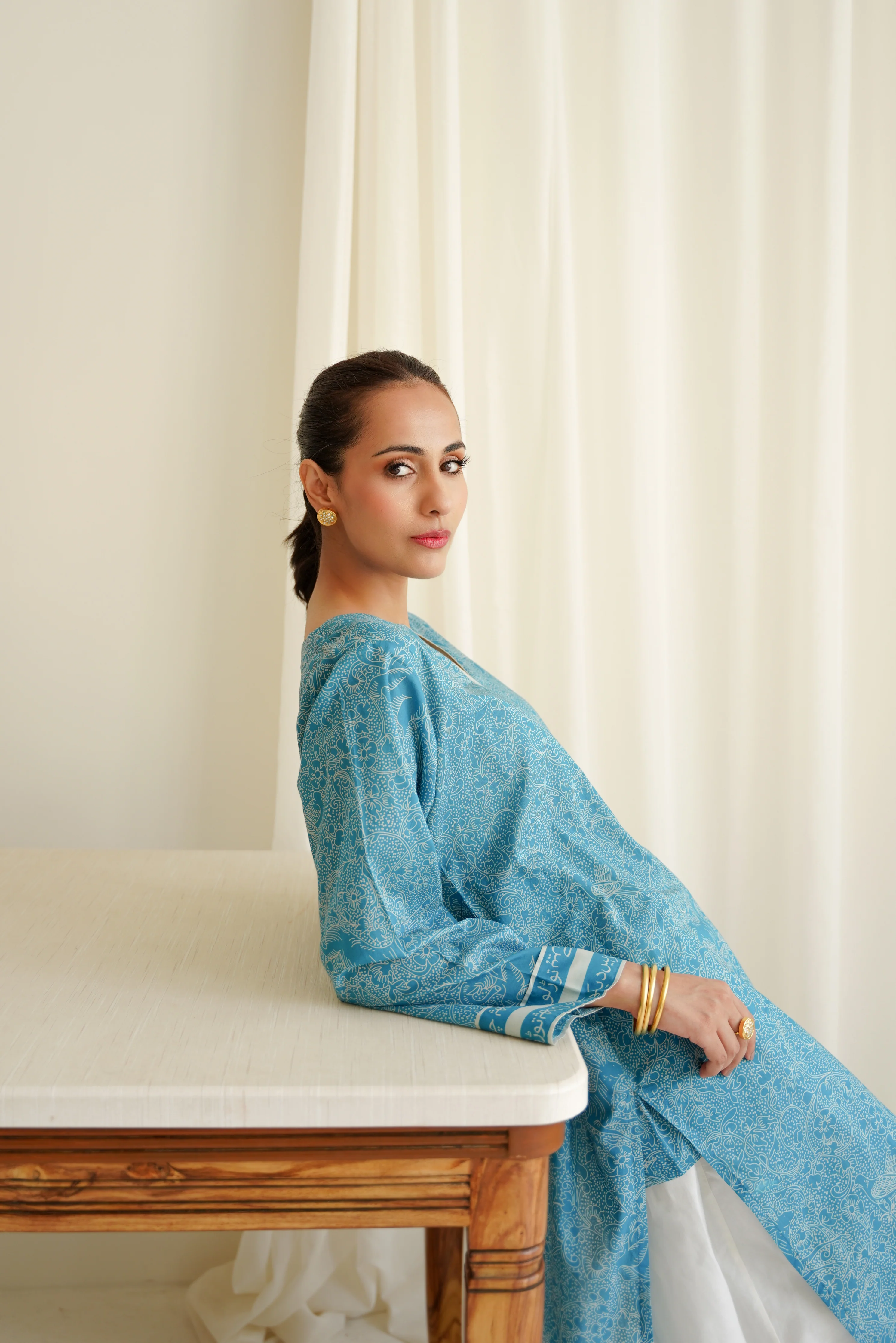 Arctic Blue Aaina Lawn Kurta - Image 3