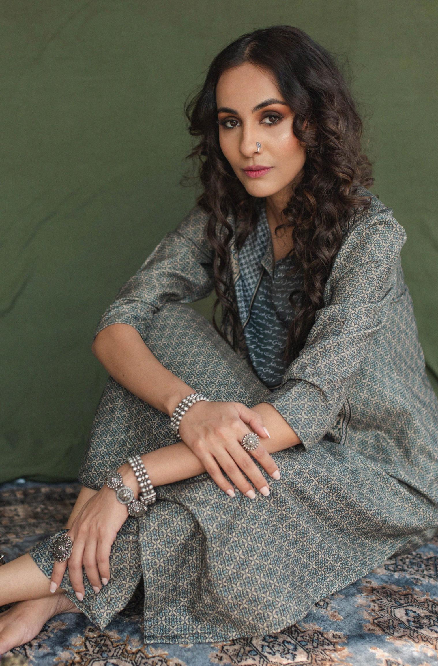 Elora Velvet Co-ord Set - Earthy Green - Image 4