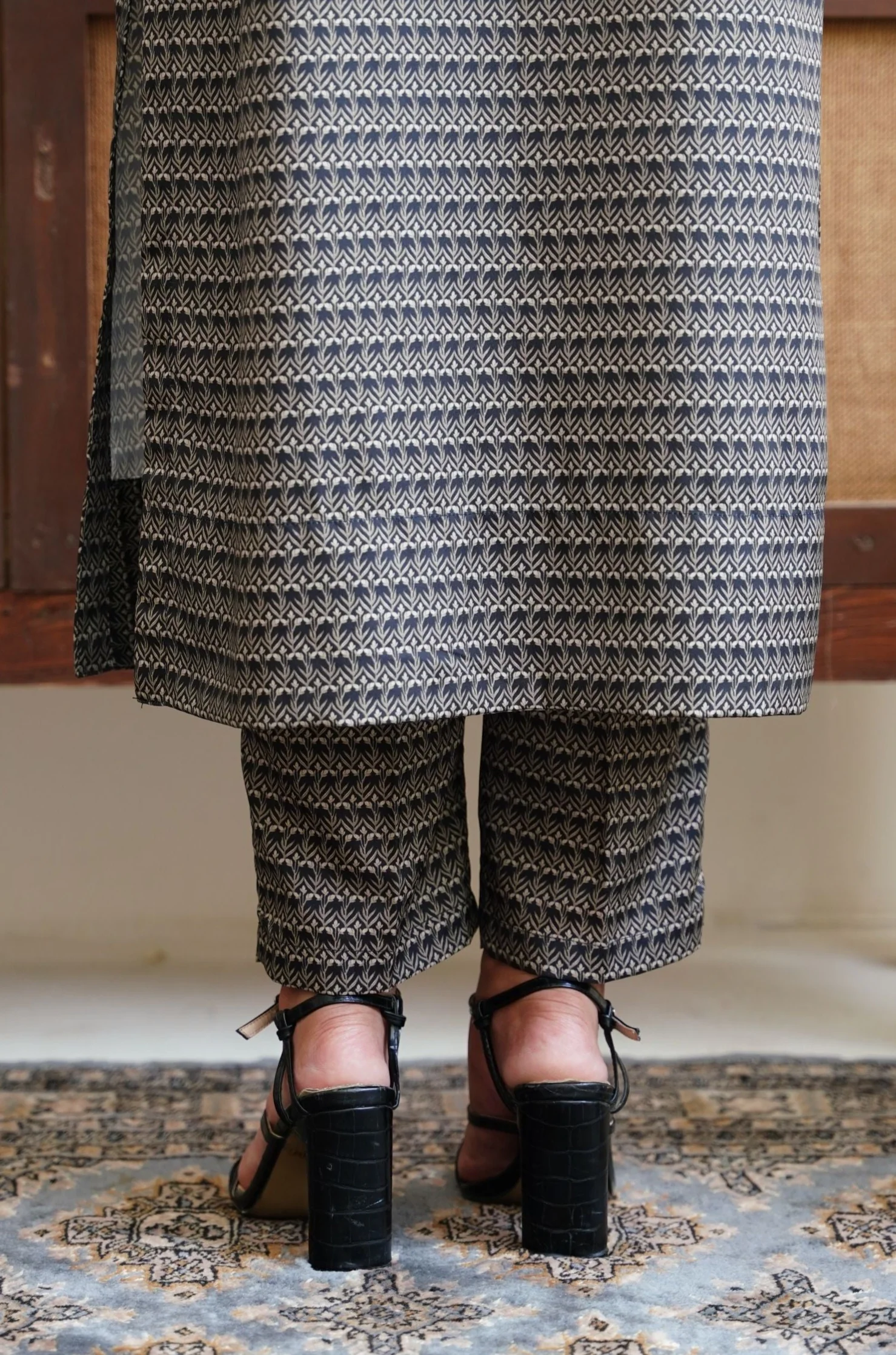 Esra Co-ord Set - Black - Image 7