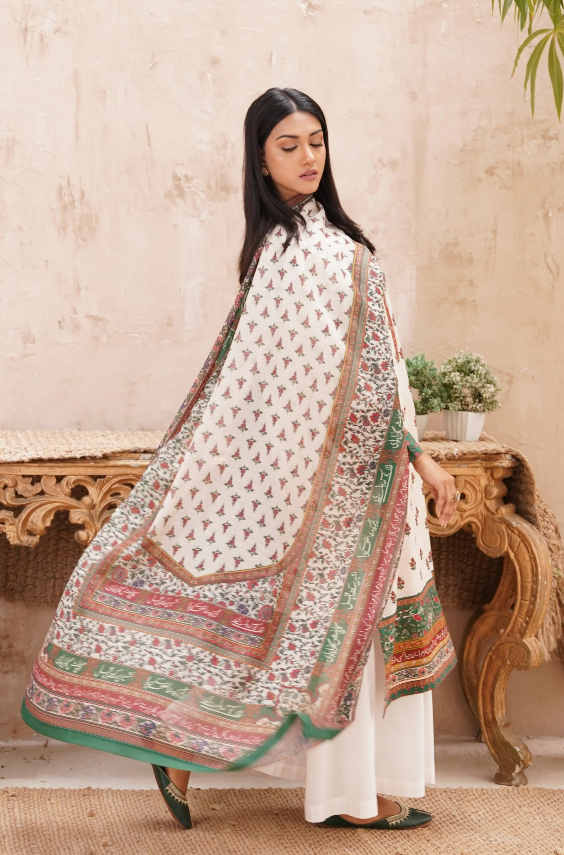 Fitrat Kurta - Off White & Green - Image 4