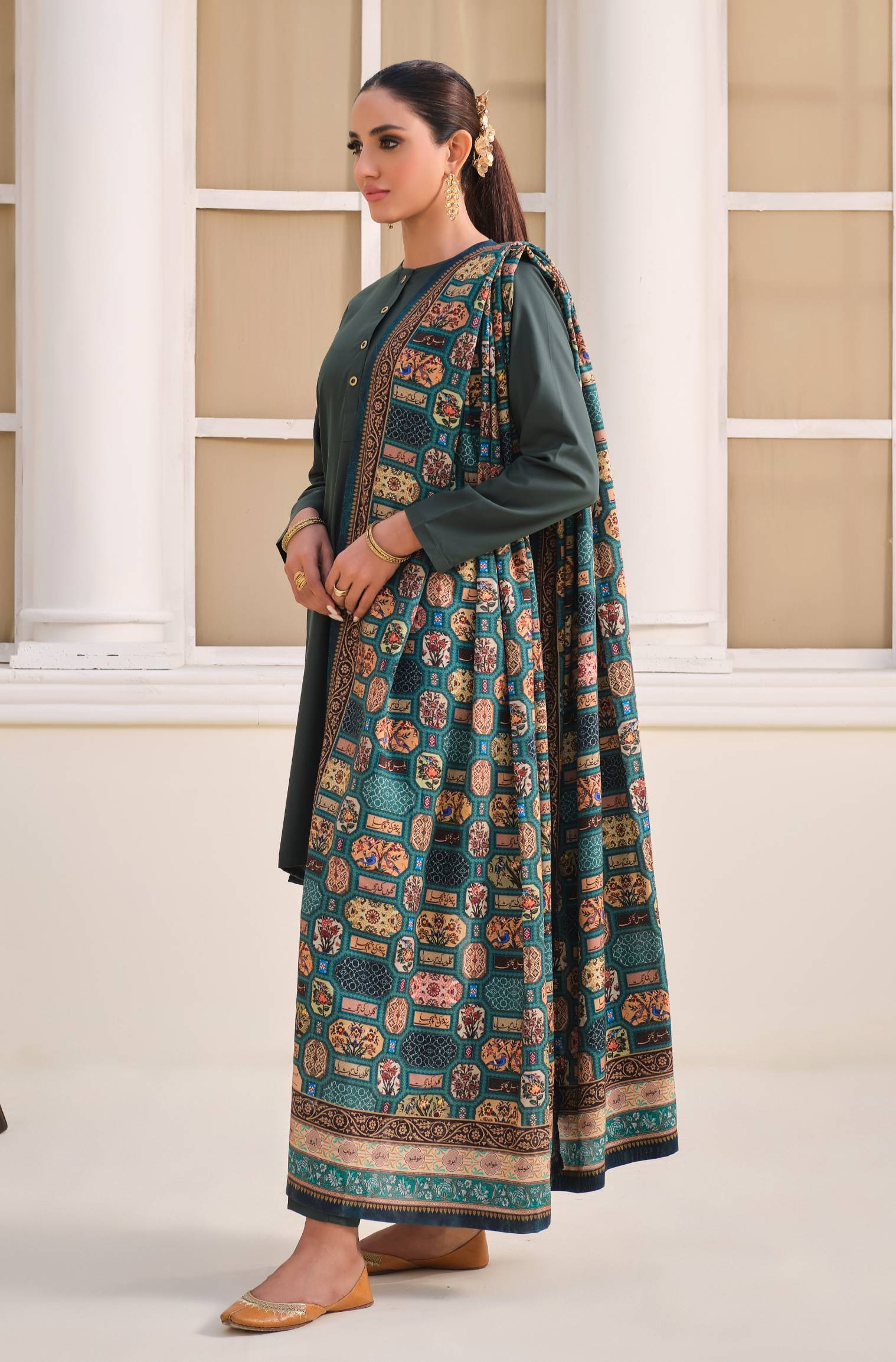 Gul Odhni - Image 2