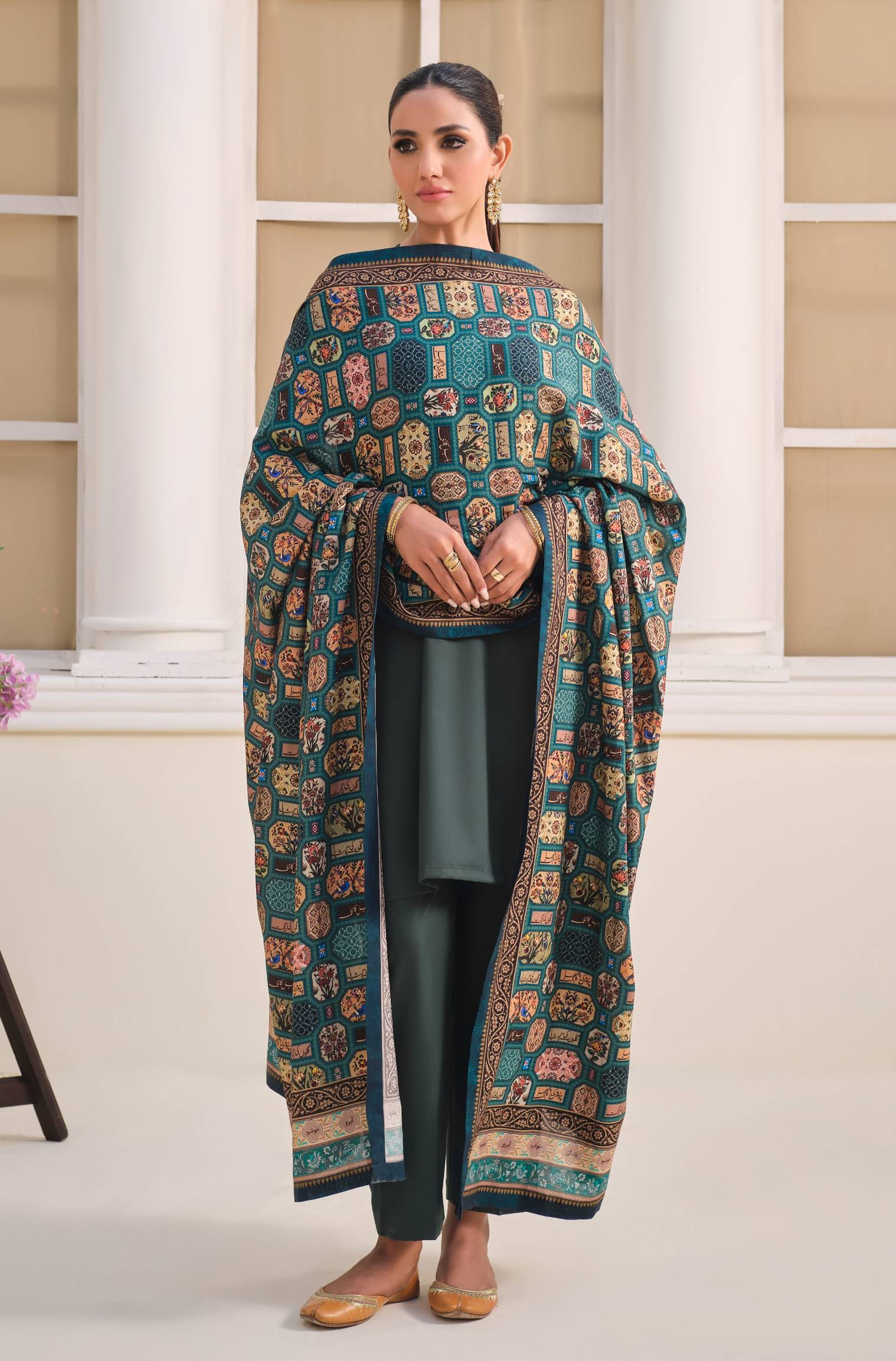 Gul Odhni - Image 4