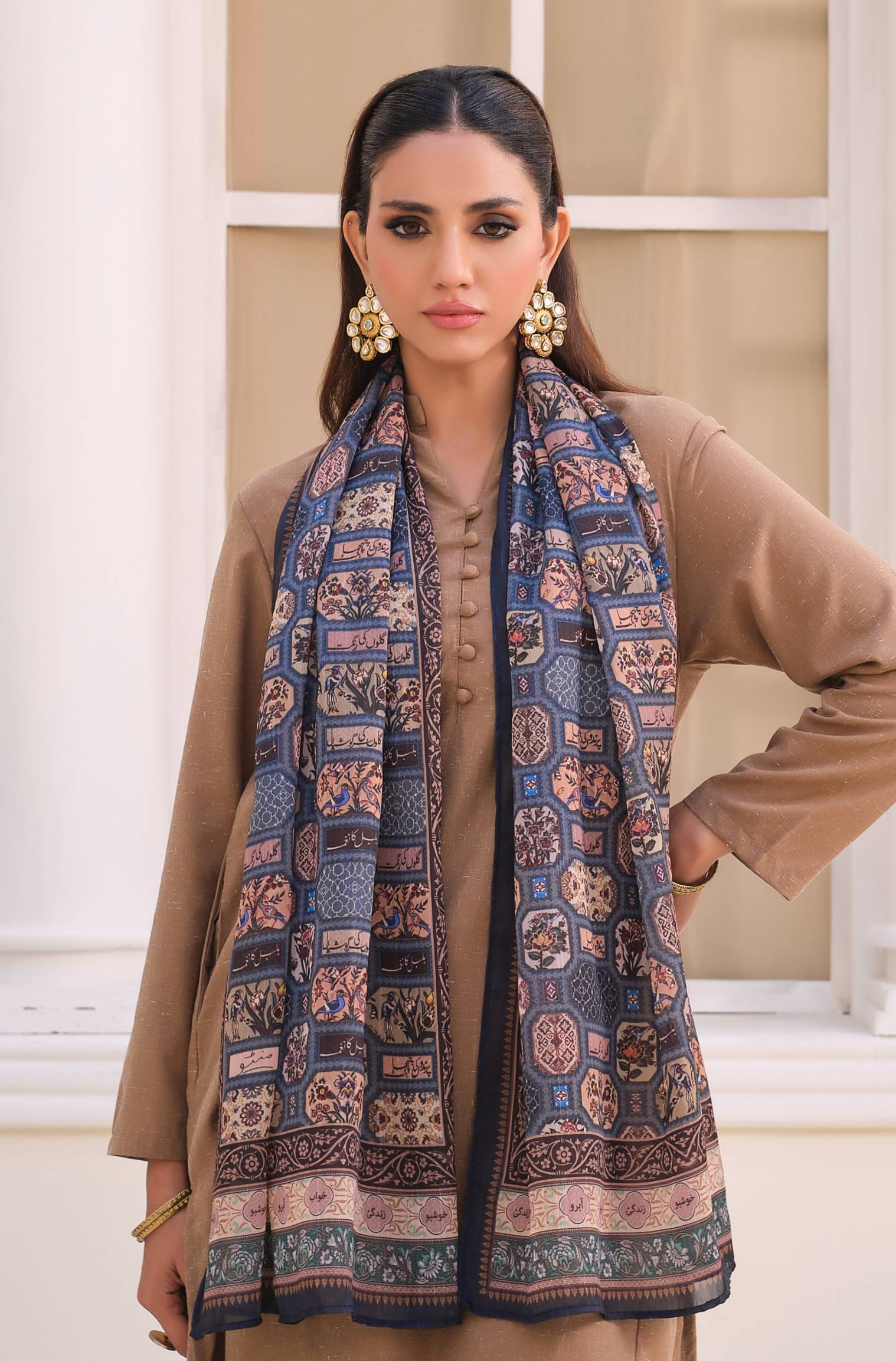 Gul Scarf