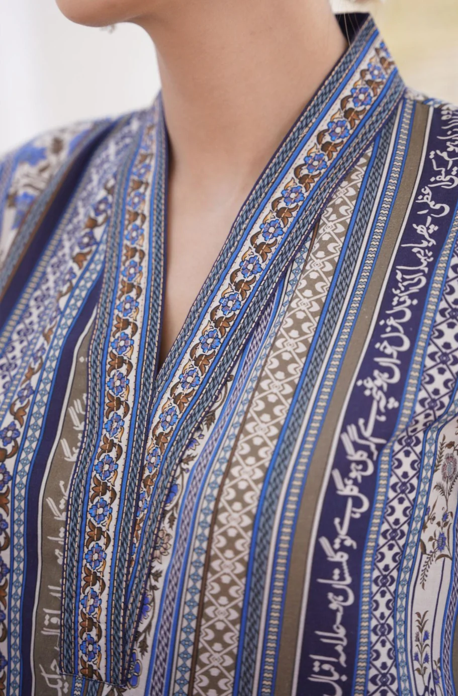 Gulistan Stripes Kurta - Blue - Image 5