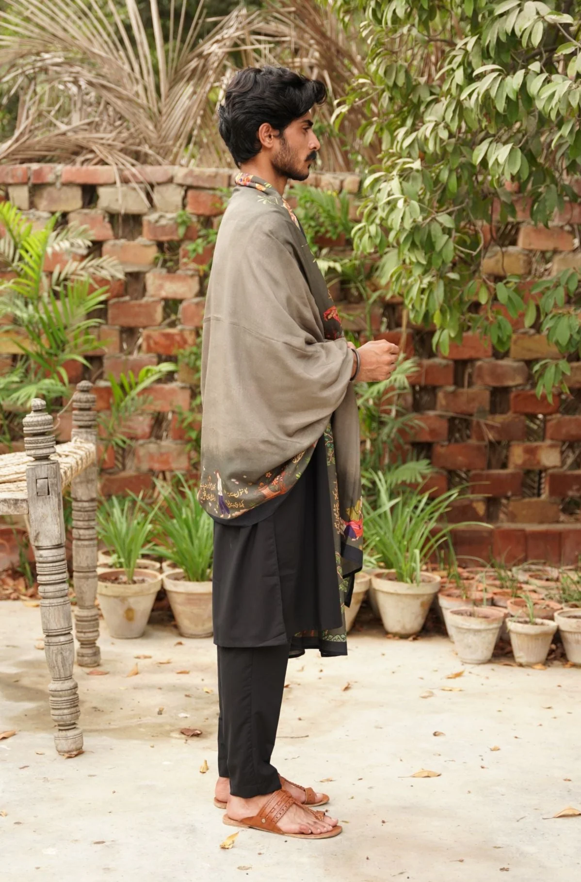 Ishq Odhni - Grey - Image 3