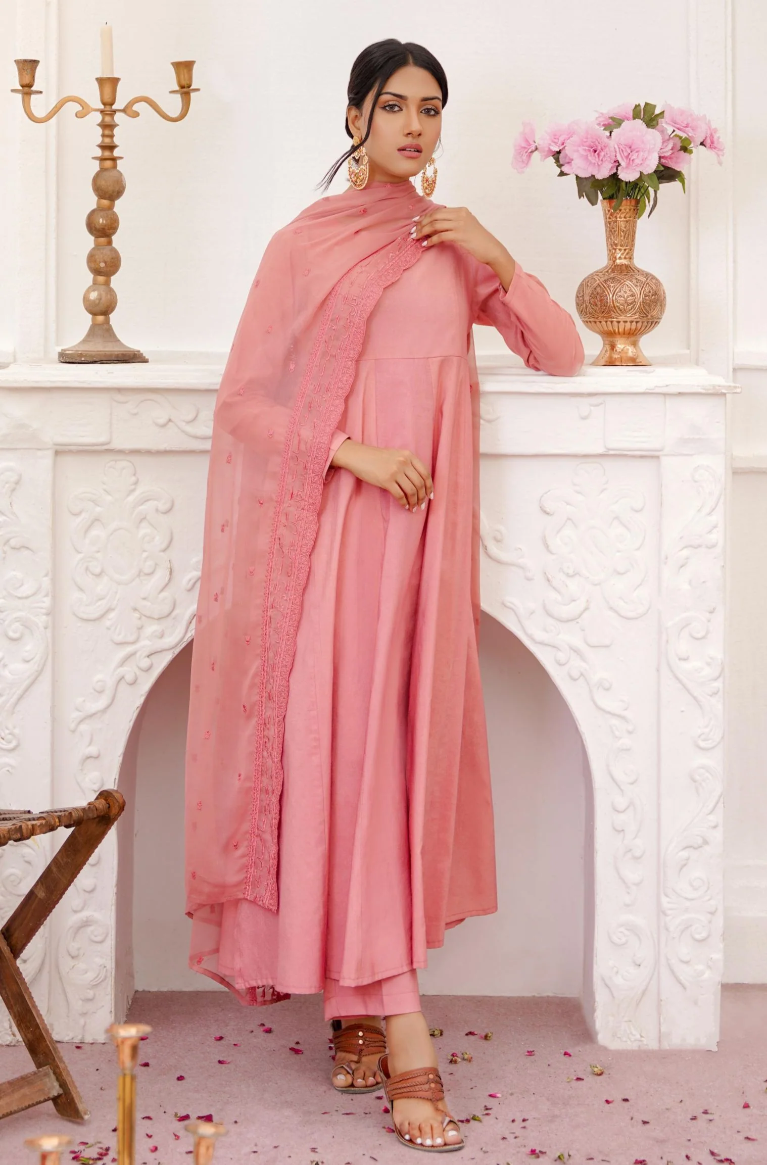 Jahaan Embroidered Dupatta - Rose Gold - Image 2