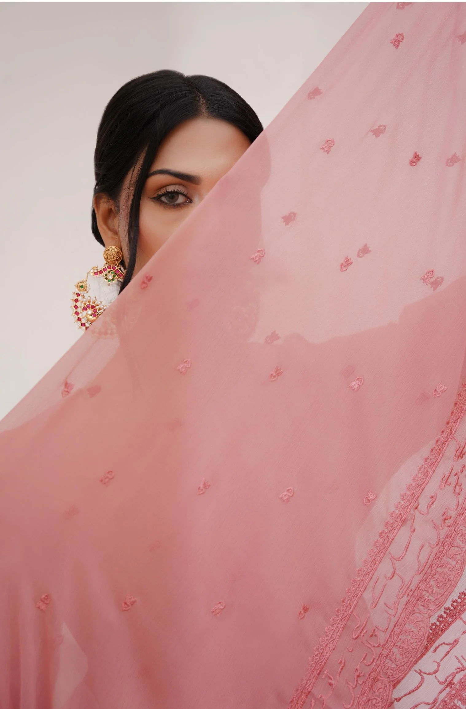 Jahaan Embroidered Dupatta - Rose Gold - Image 5