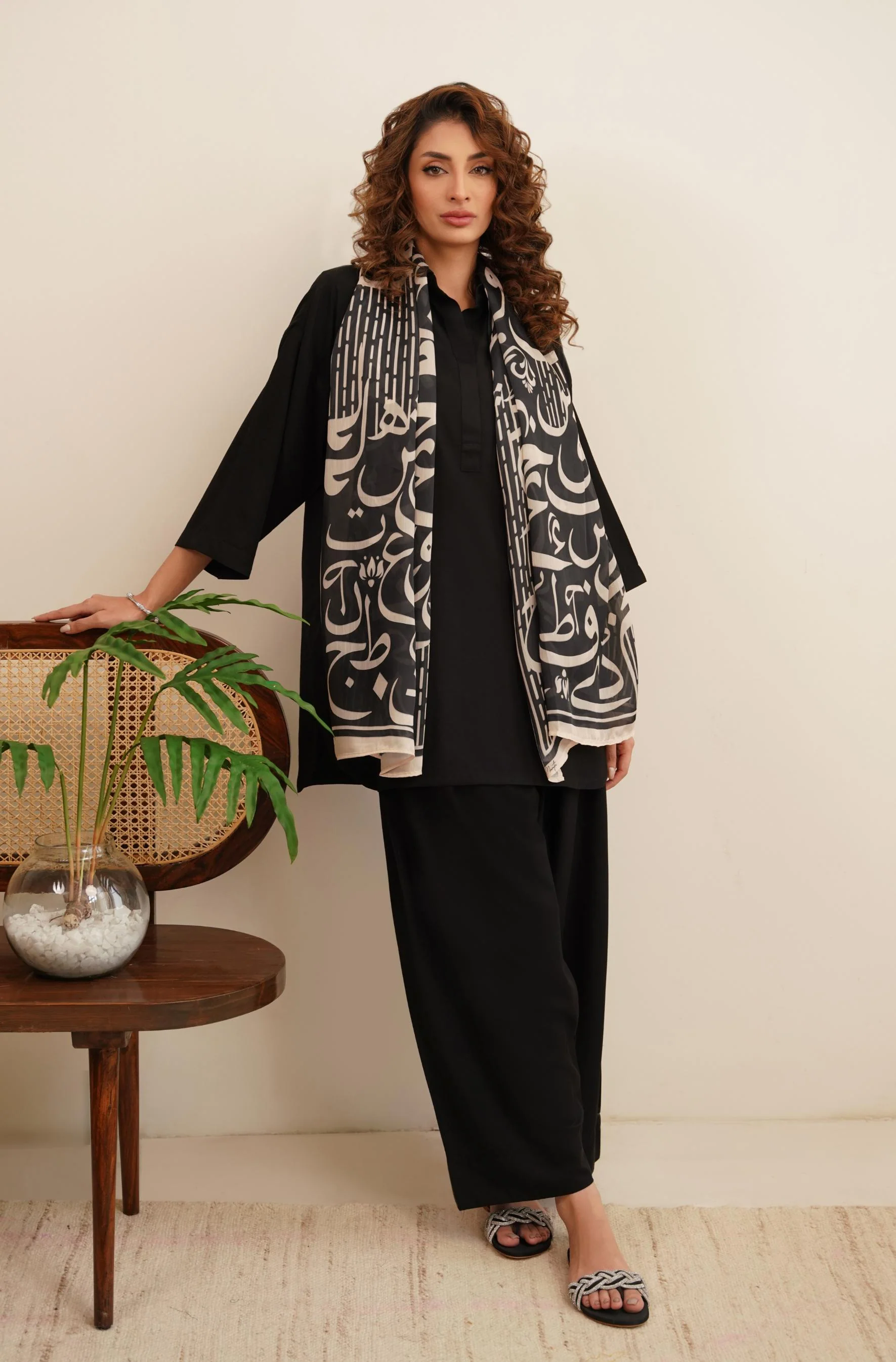 Jet Black Raya Set - Image 4