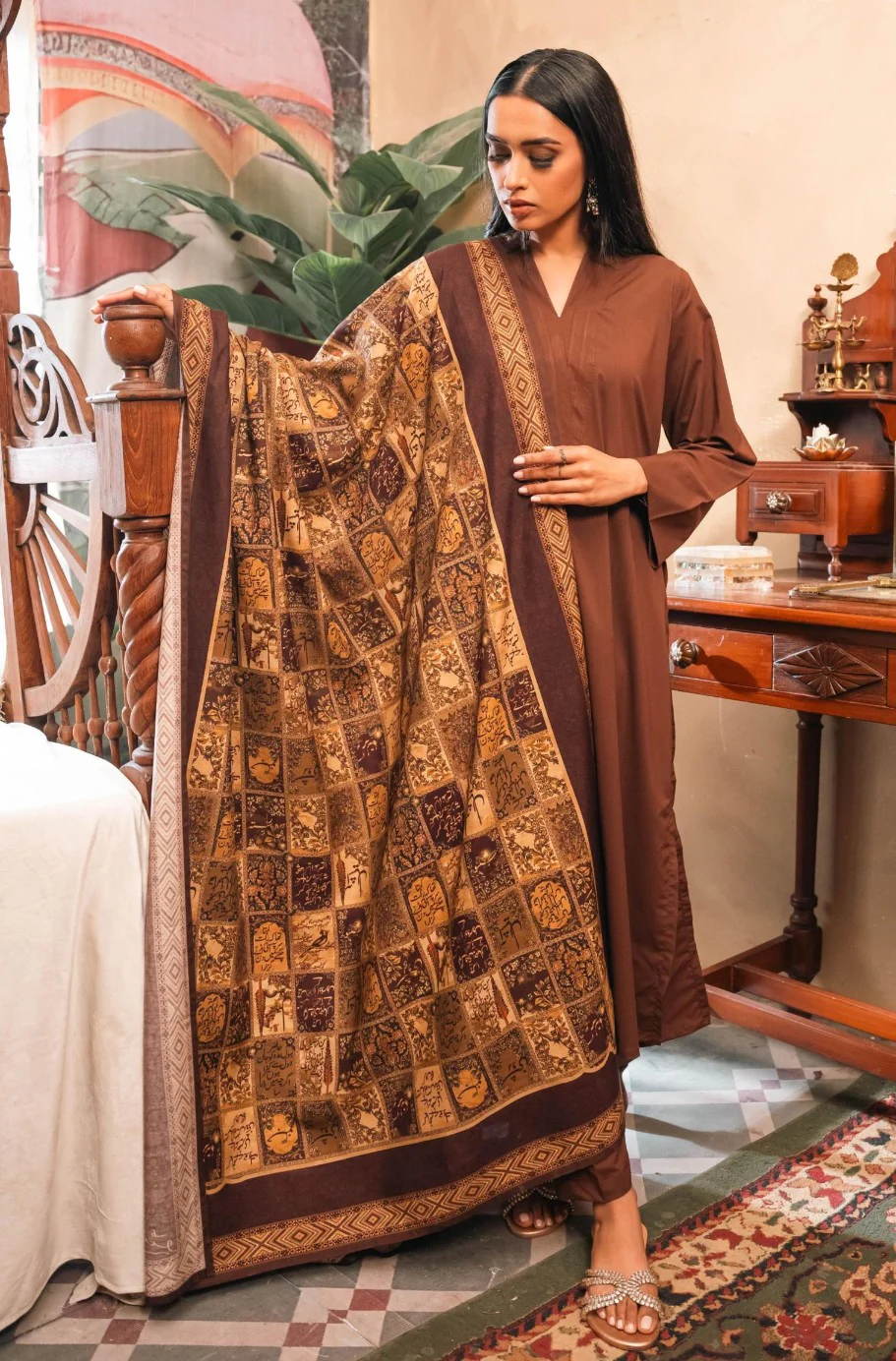 Jugnu Odhni - Antique Maroon