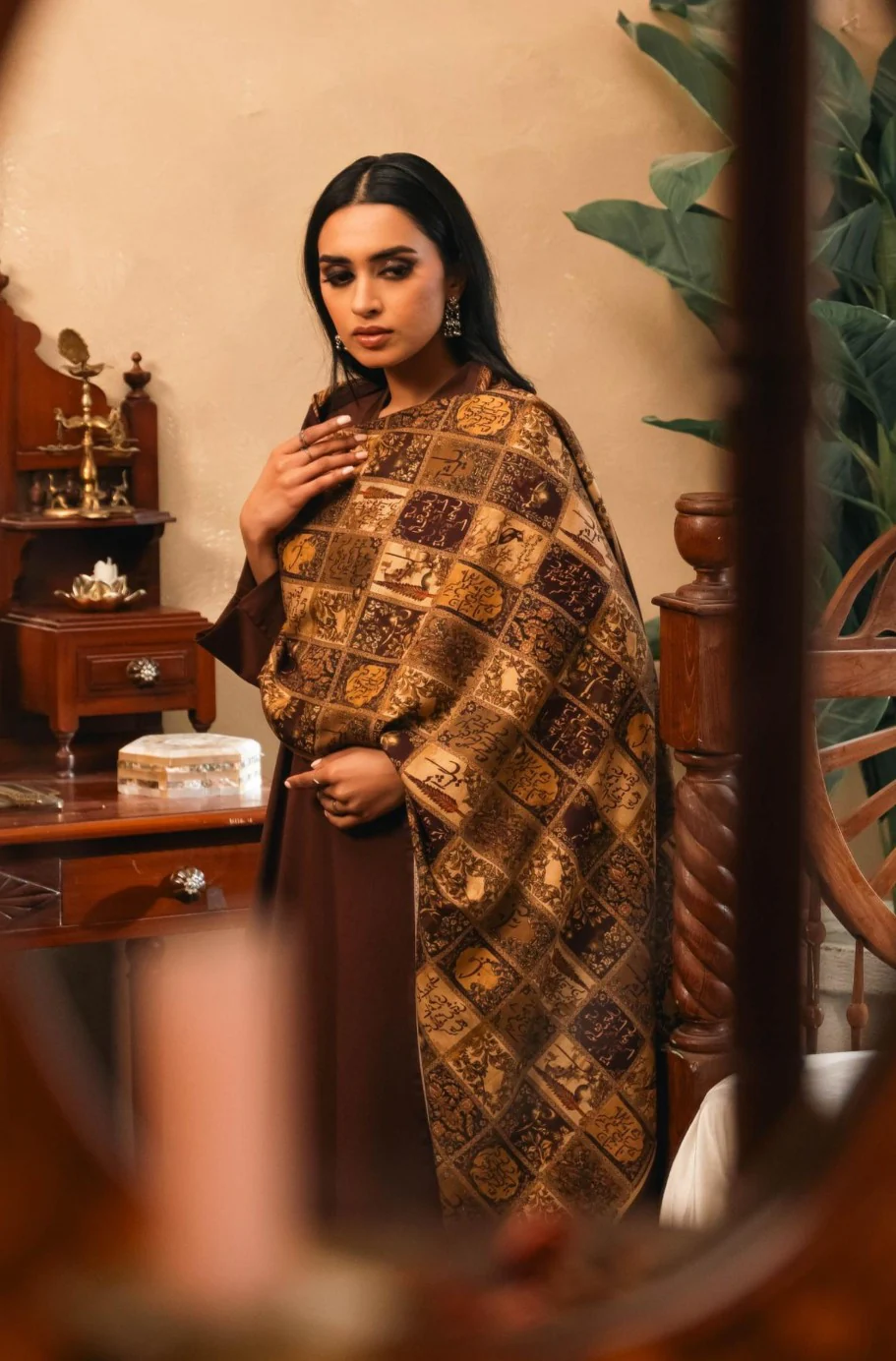 Jugnu Odhni - Antique Maroon - Image 4