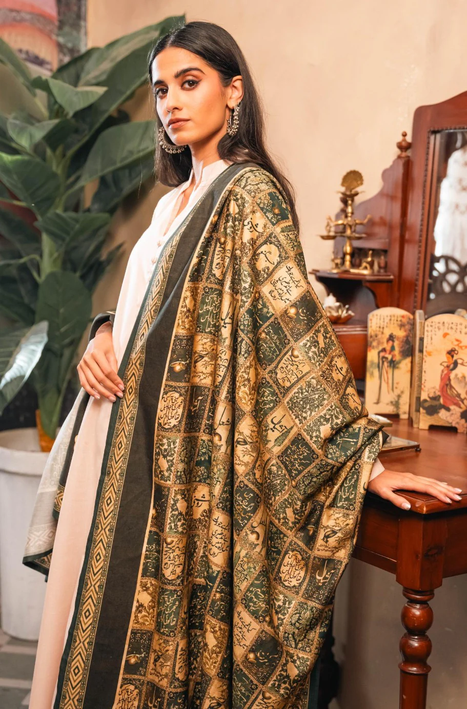 Jugnu Odhni - Royal Green - Image 2