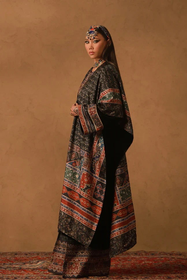 Khumar Velvet Cape - Image 4