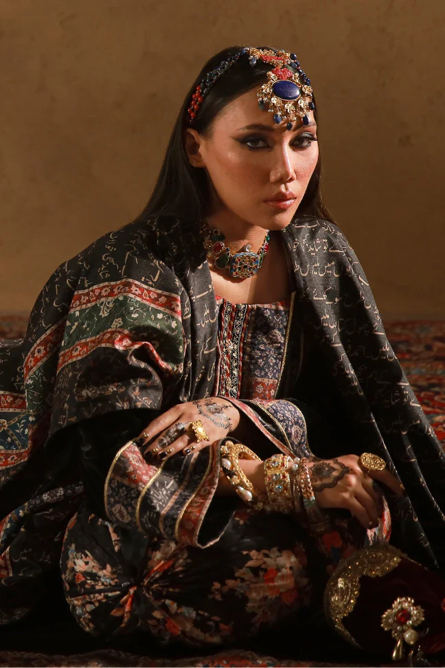 Khumar Velvet Cape - Image 7