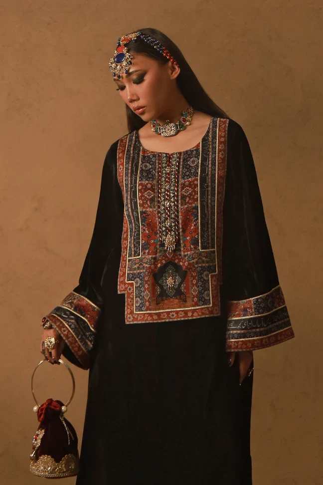 Khumar Velvet Set - Image 2