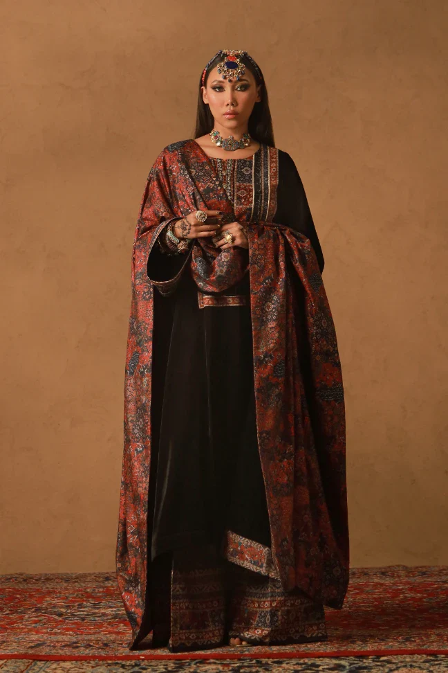 Khumar Velvet Set - Image 9