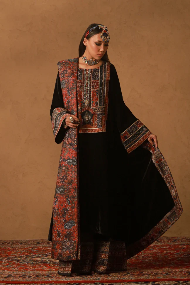 Khumar Velvet Set - Image 6