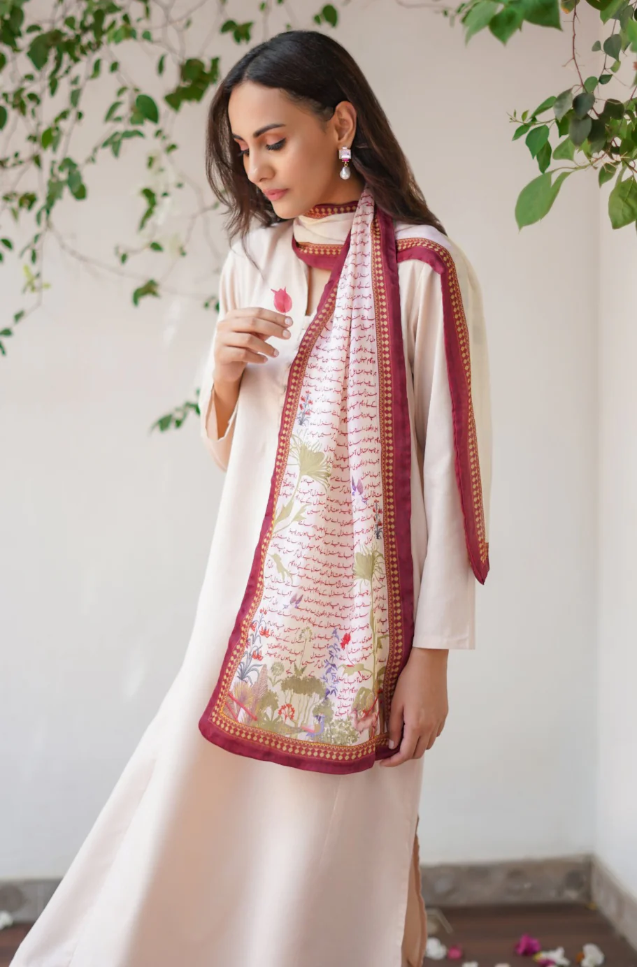 Khwahish Stole - Beige & Maroon - Image 4