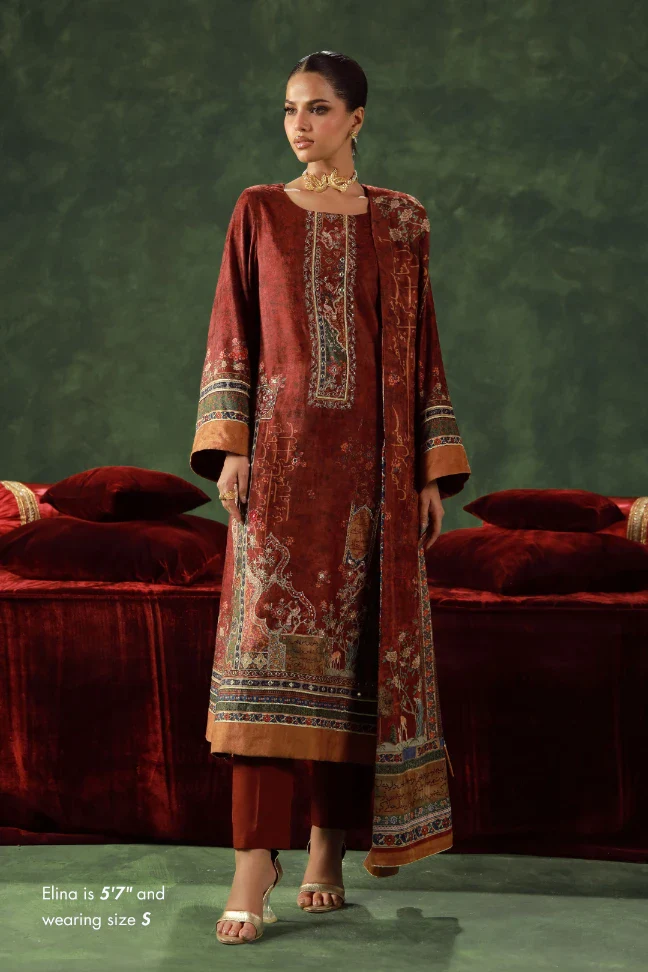 Lalarukh Velvet Set