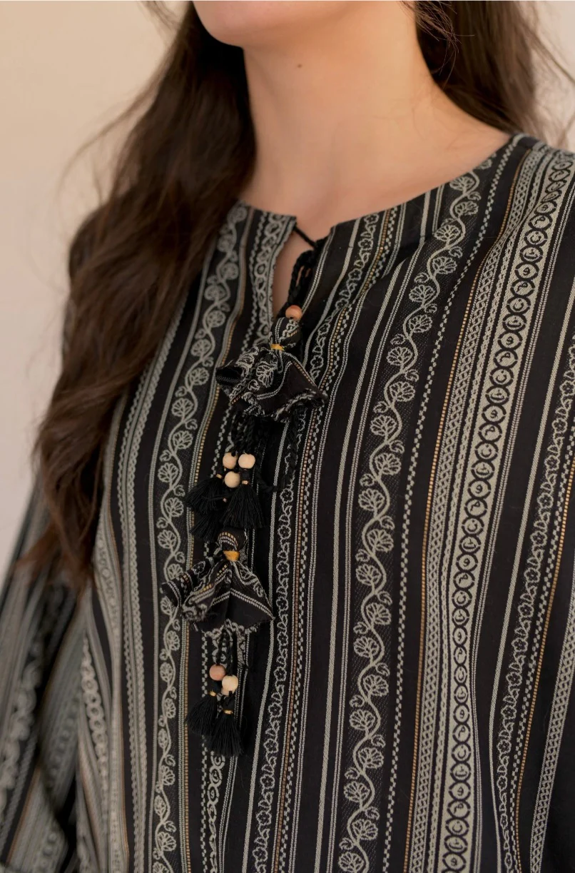 Manzil Weaved Kurta - Black - Image 6