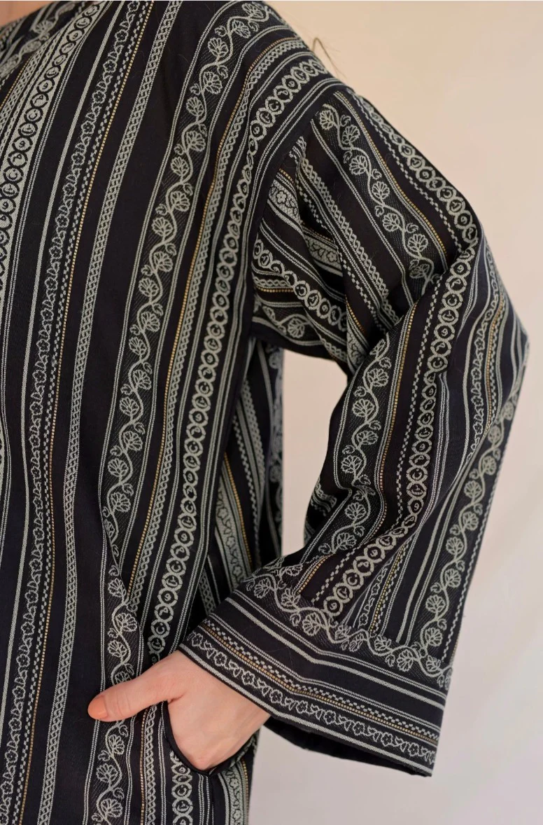 Manzil Weaved Kurta - Black - Image 7