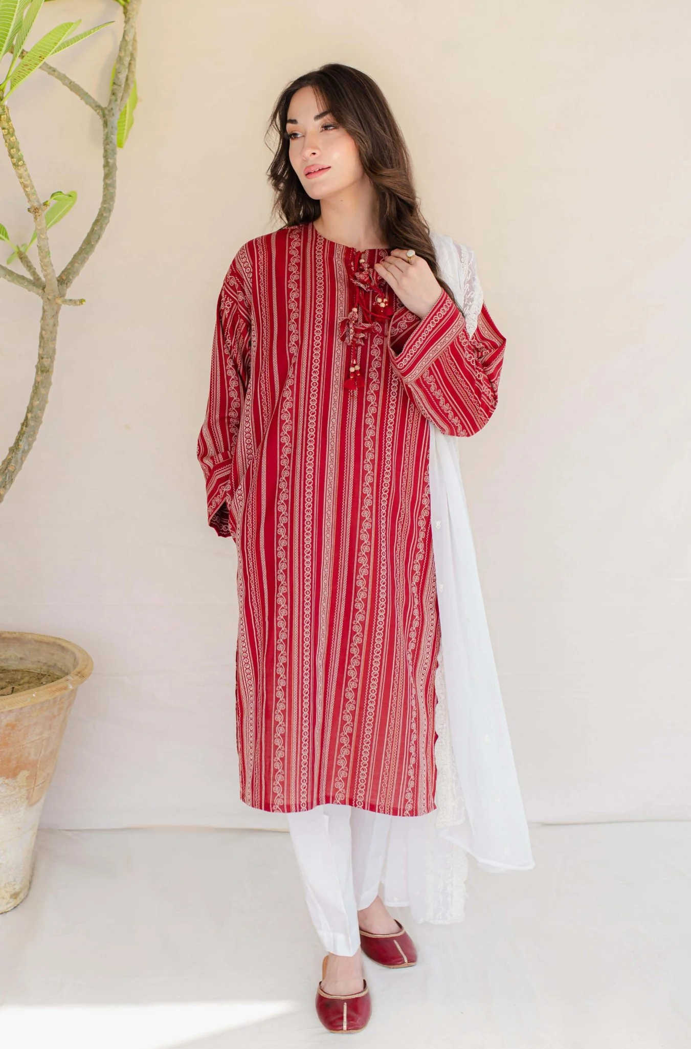 Manzil Weaved Kurta - Red