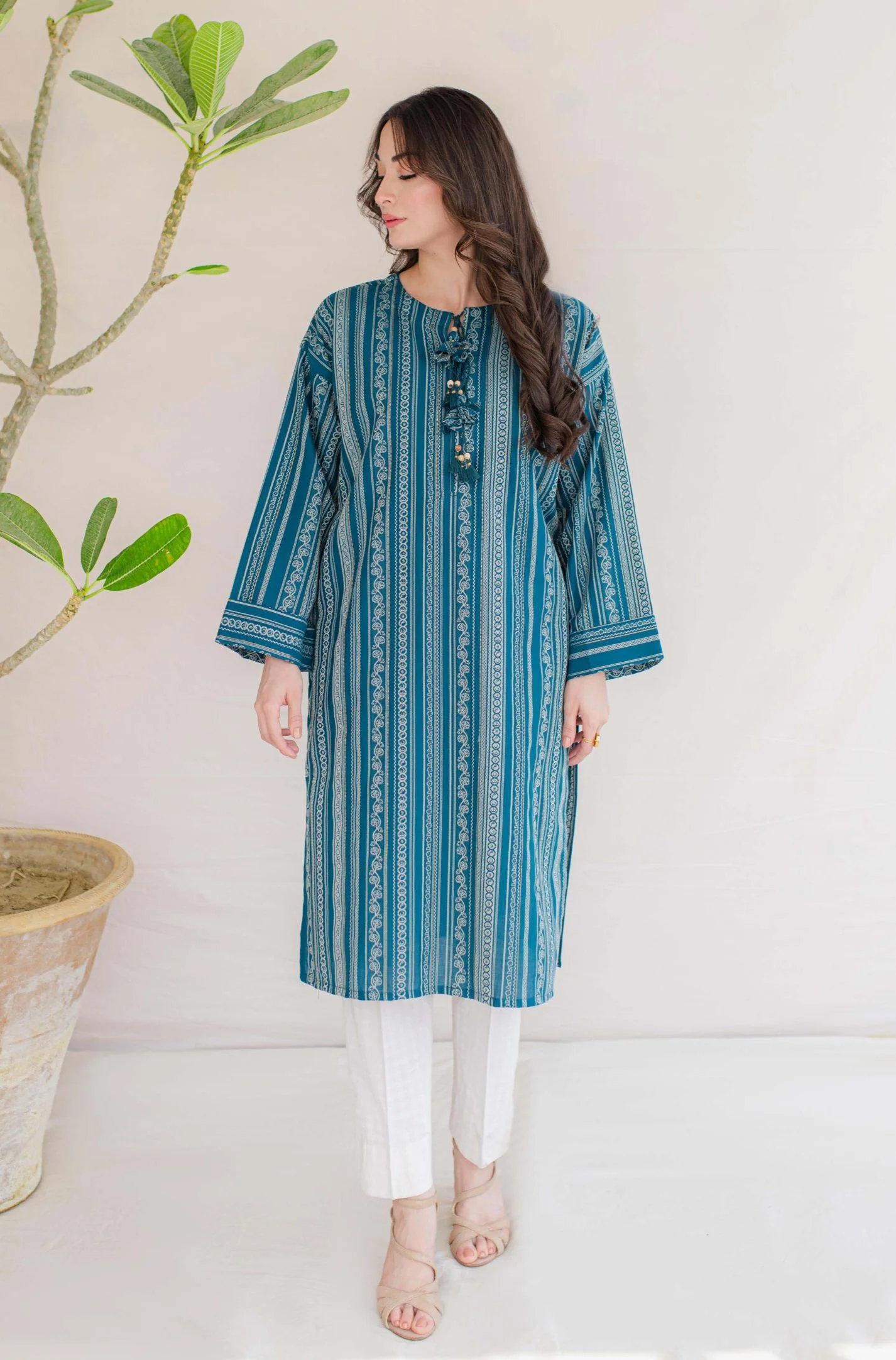 Manzil Weaved Kurta - Teal