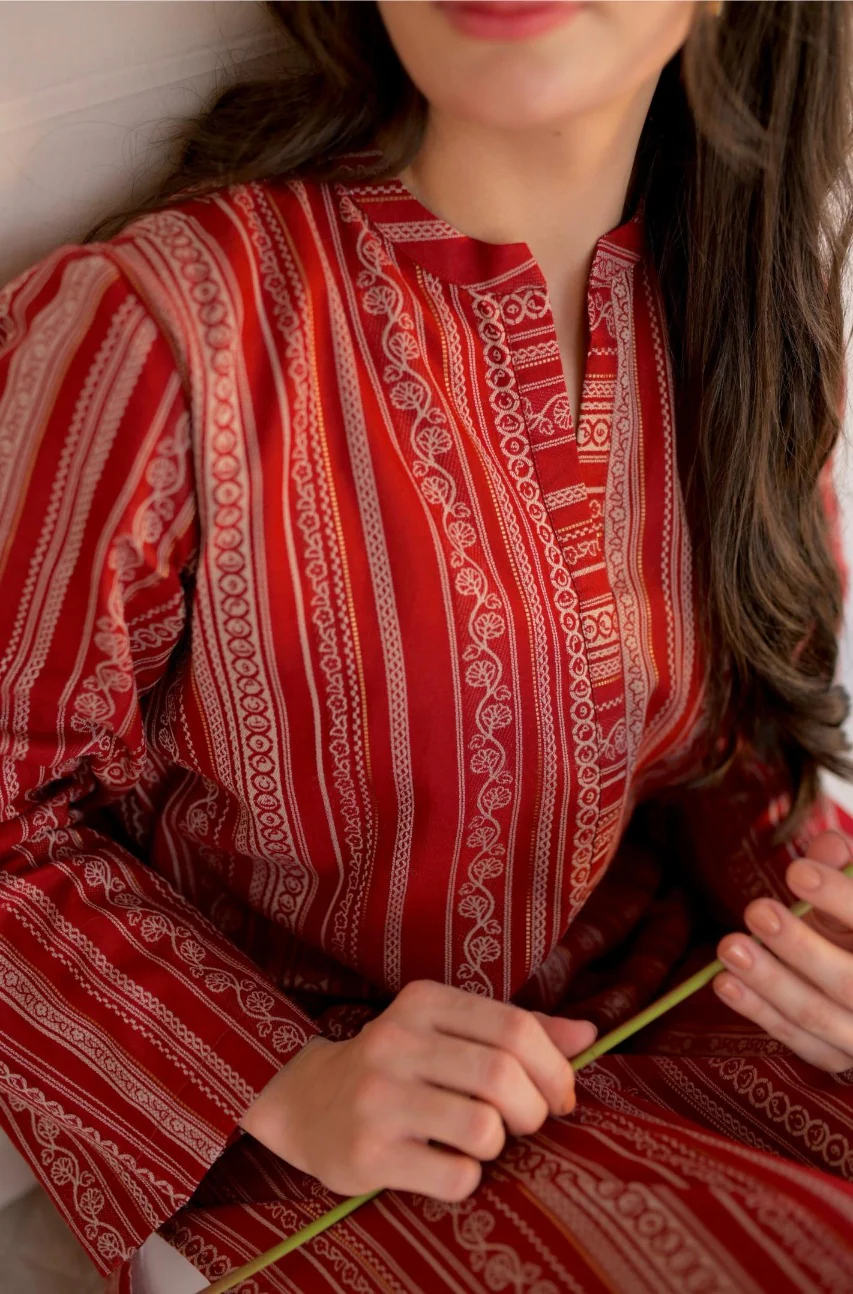 Manzil Weaved Long Kurta - Red - Image 5