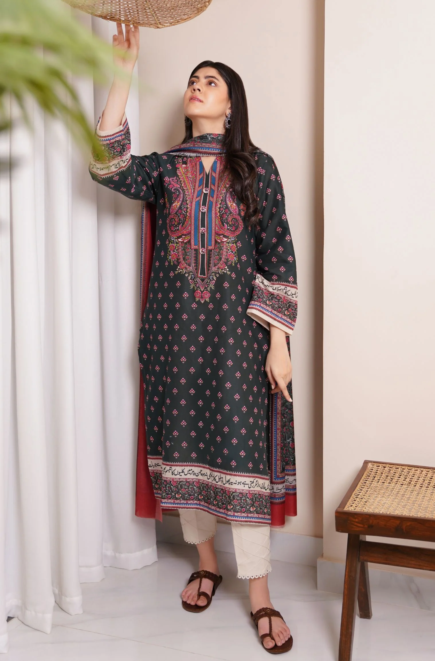 Meher Kurta - Dark Green - Image 7