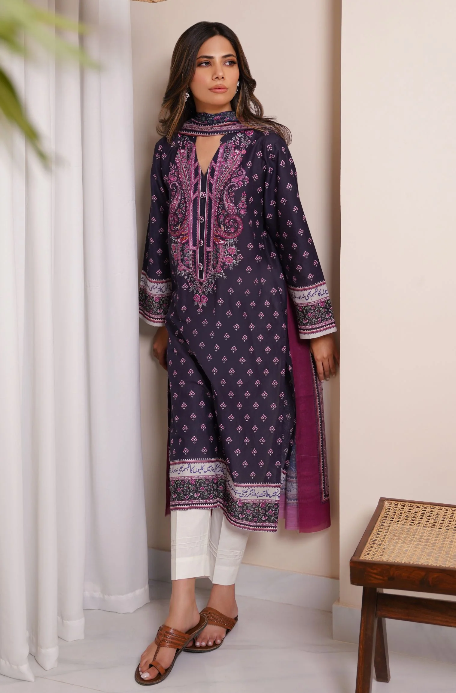 Meher Kurta - Dark Purple - Image 3