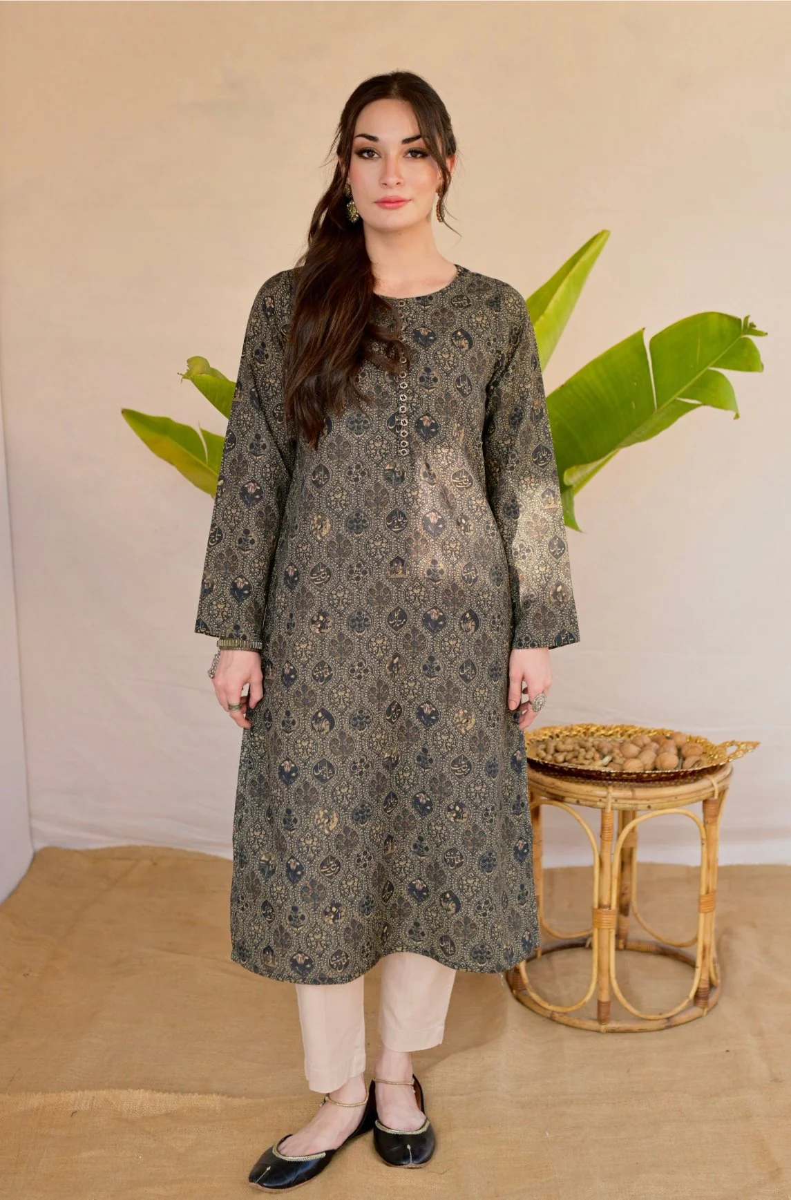Mumtaz Kurta - Black Gold