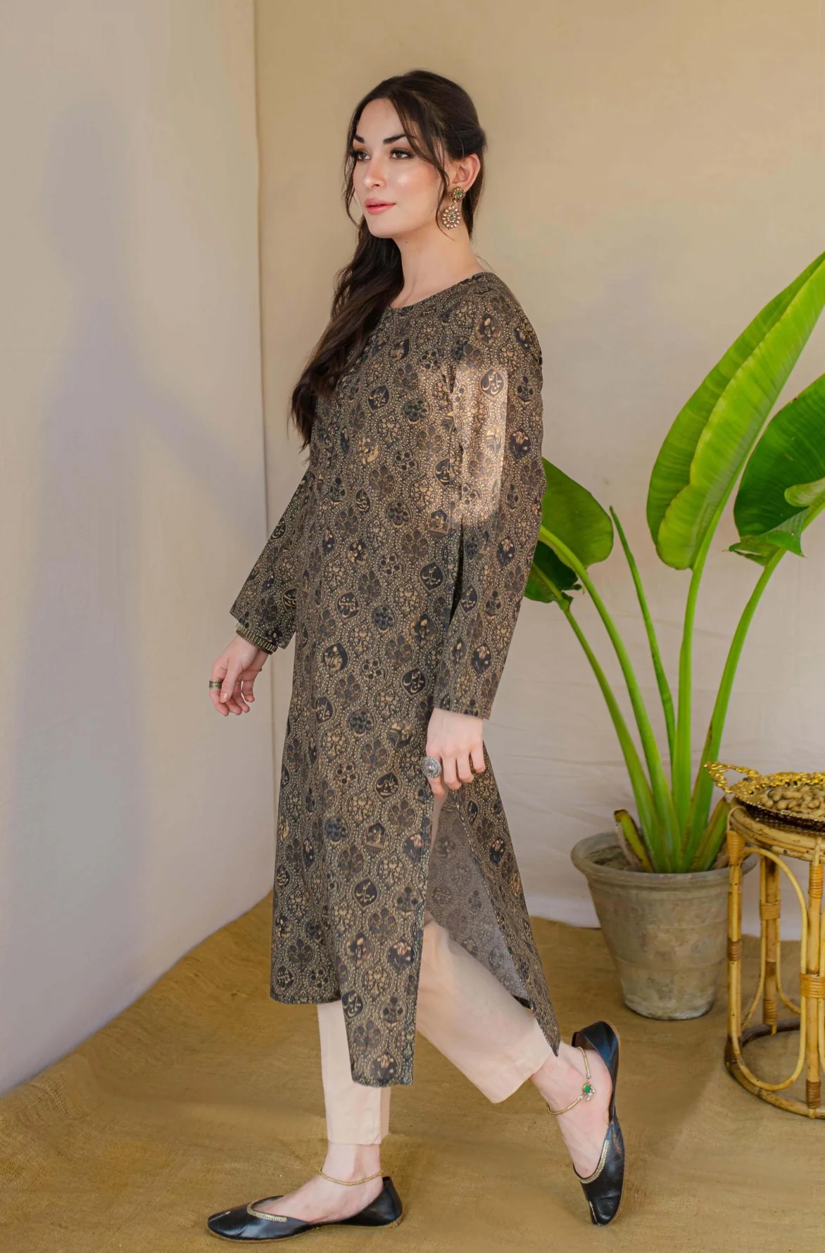 Mumtaz Kurta - Black Gold - Image 2
