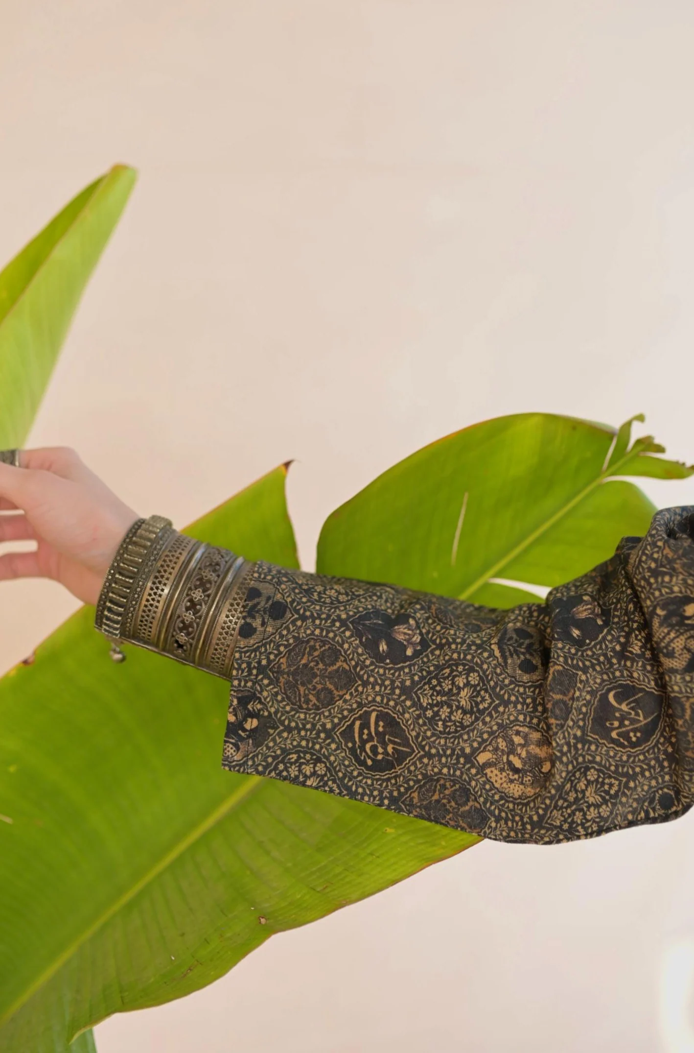 Mumtaz Kurta - Black Gold - Image 8