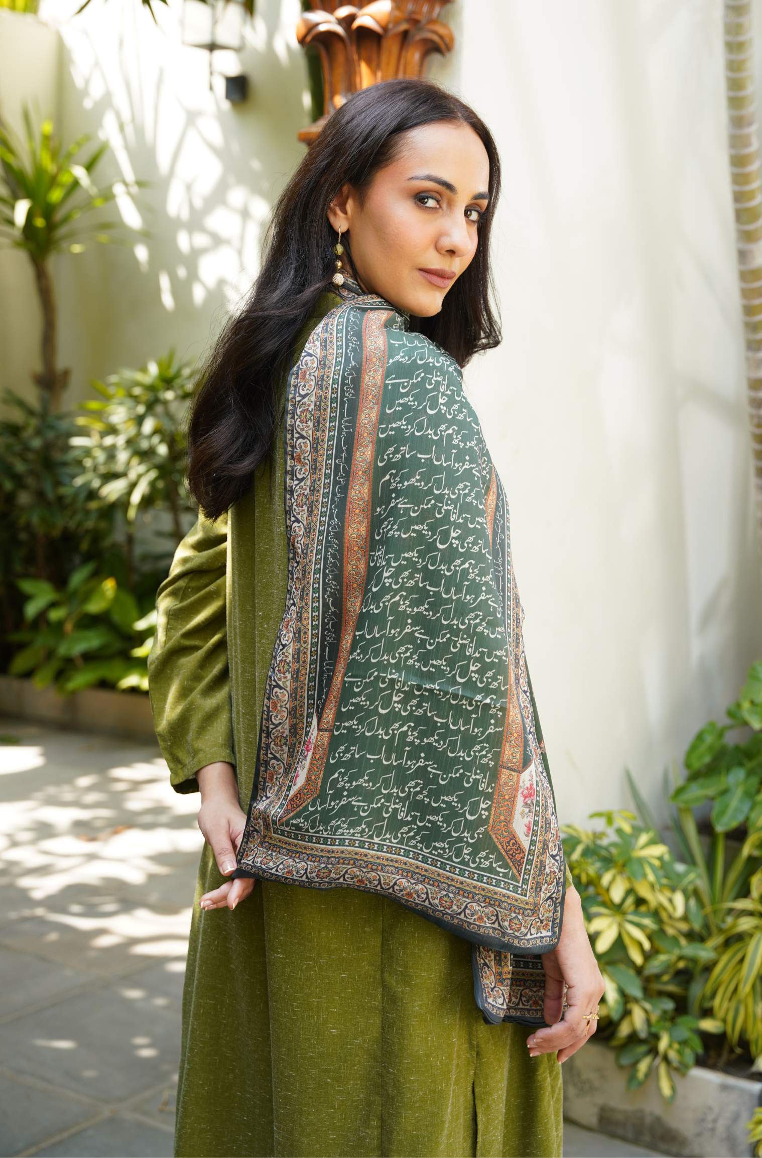 Musafir Stole - Bottle Green - Image 3