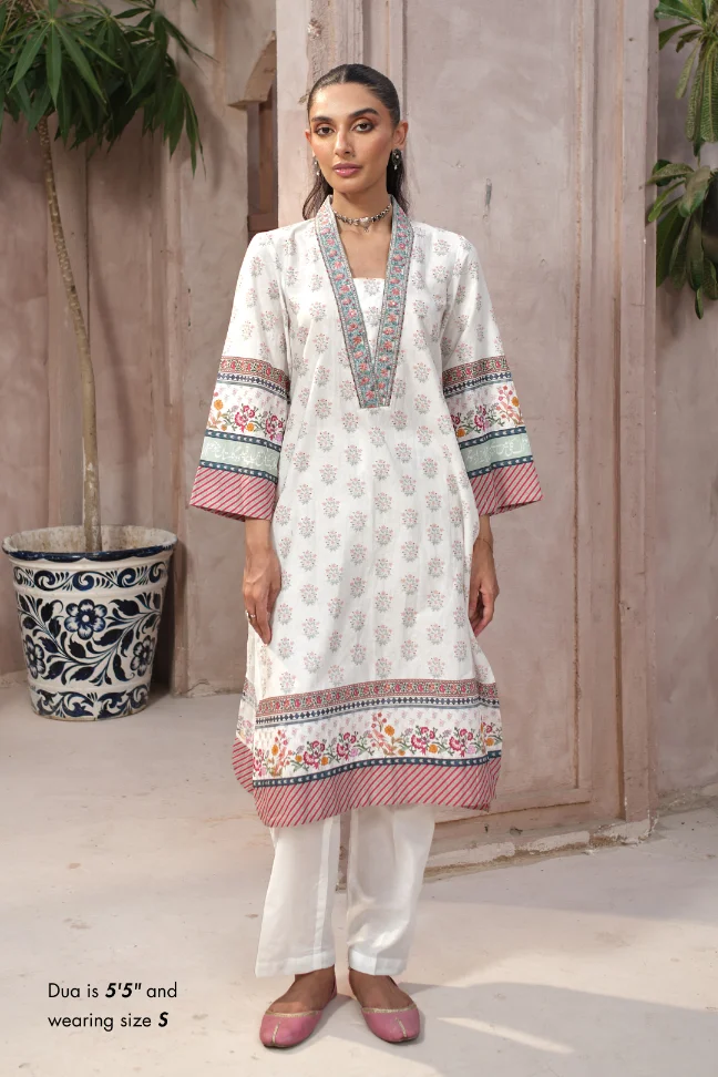 Nargis Kurta