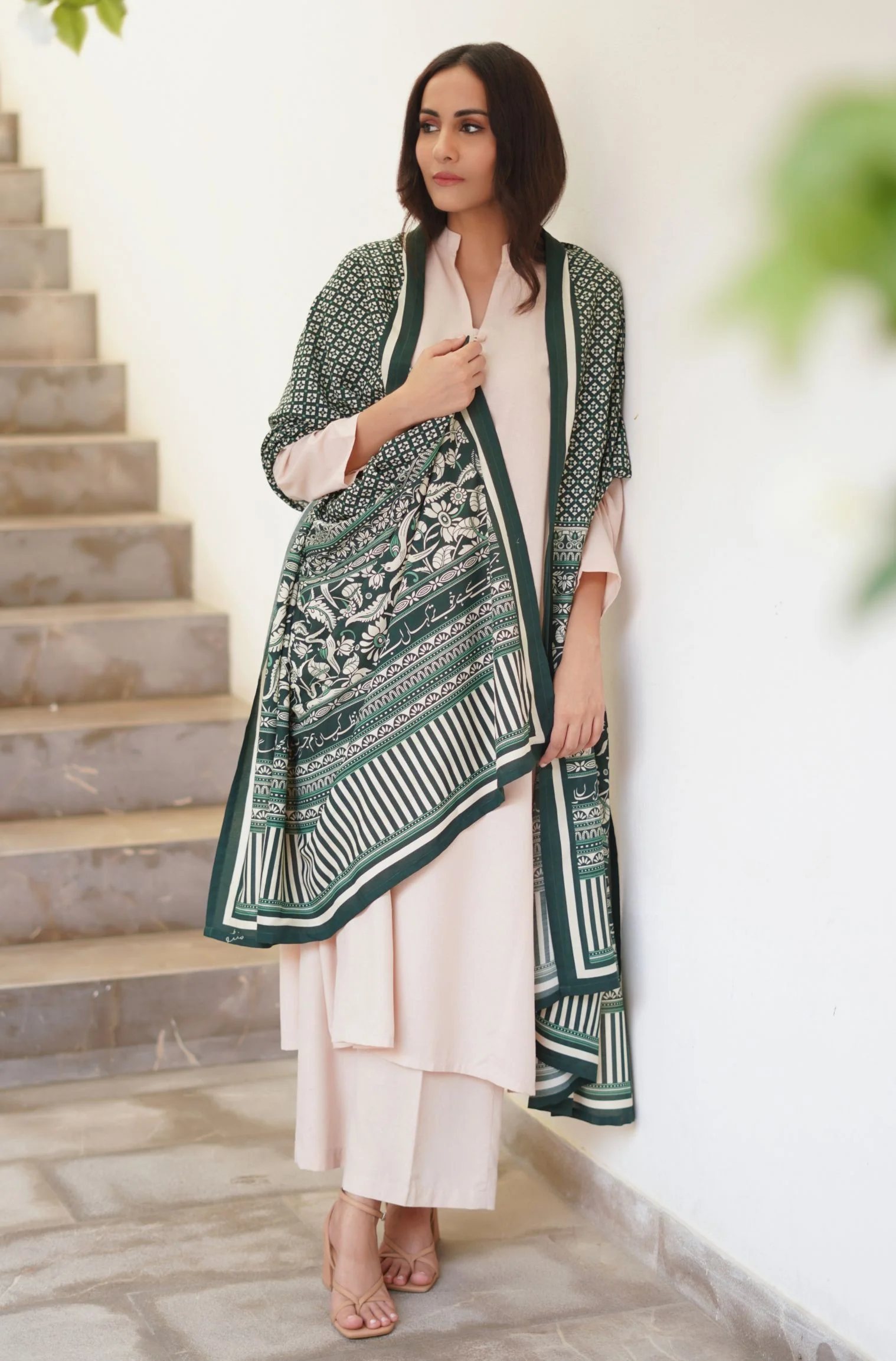 Nayaab Odhni - Forest Green - Image 3