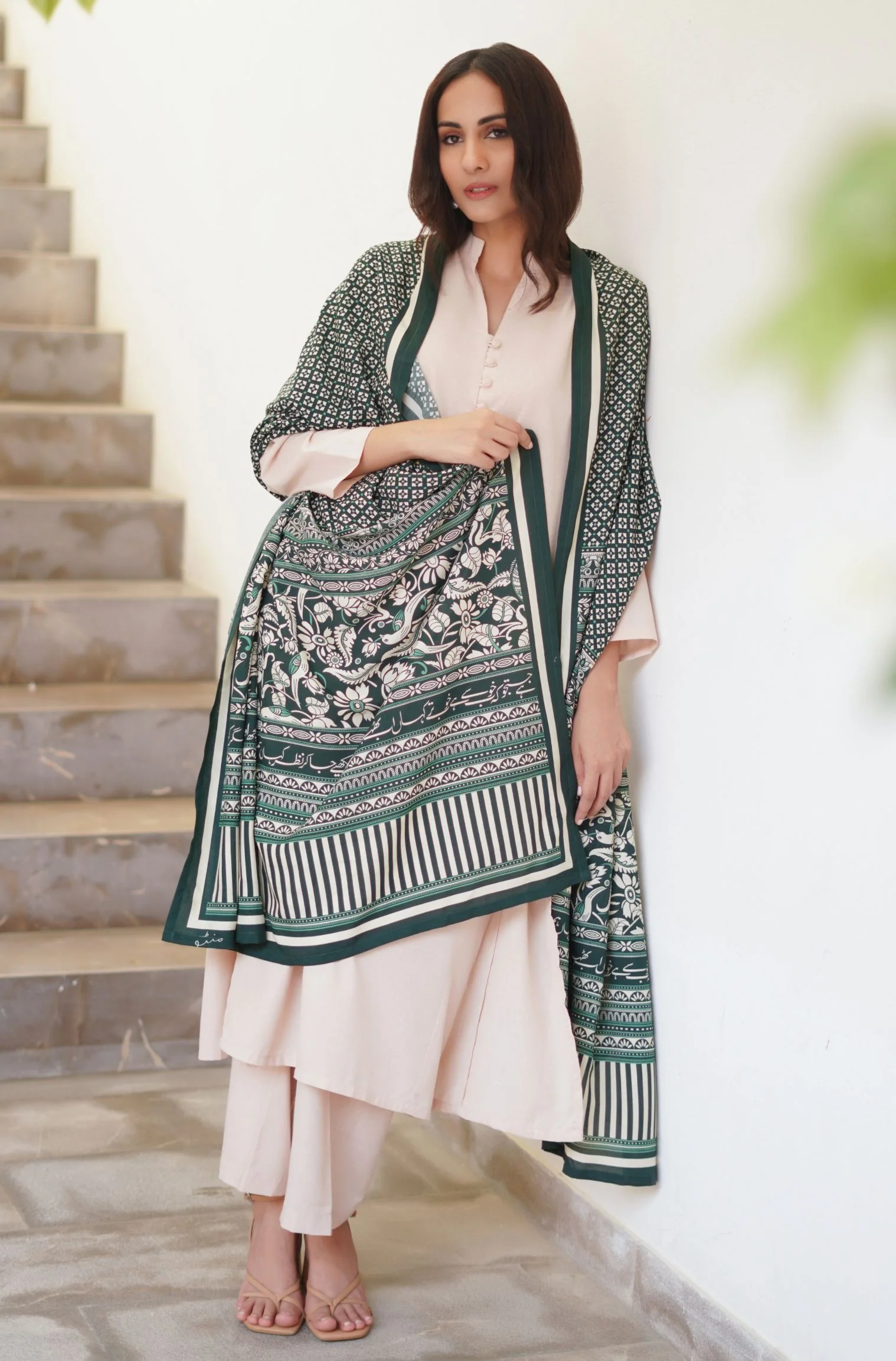 Nayaab Odhni - Forest Green - Image 4