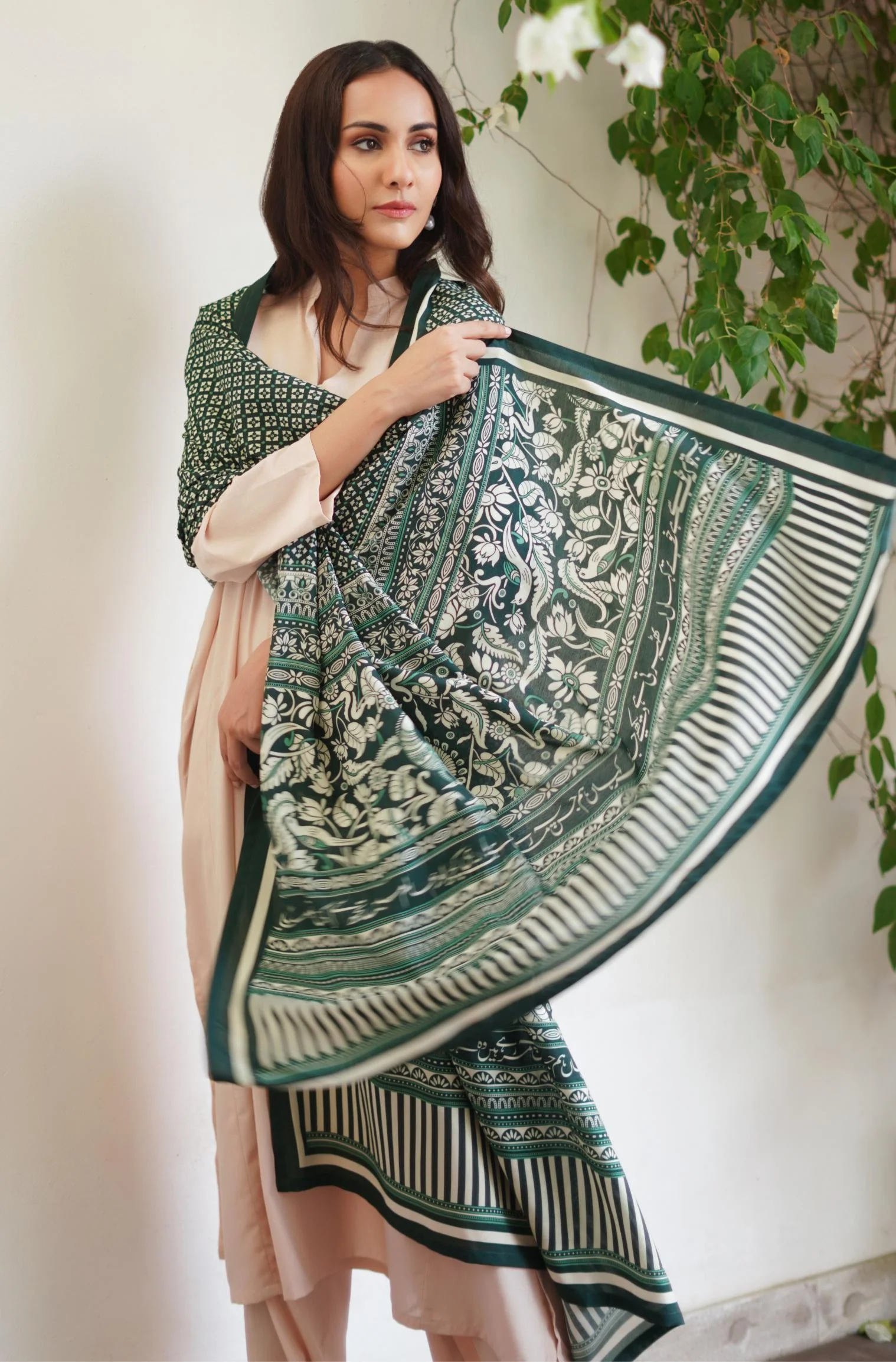 Nayaab Odhni - Forest Green - Image 5