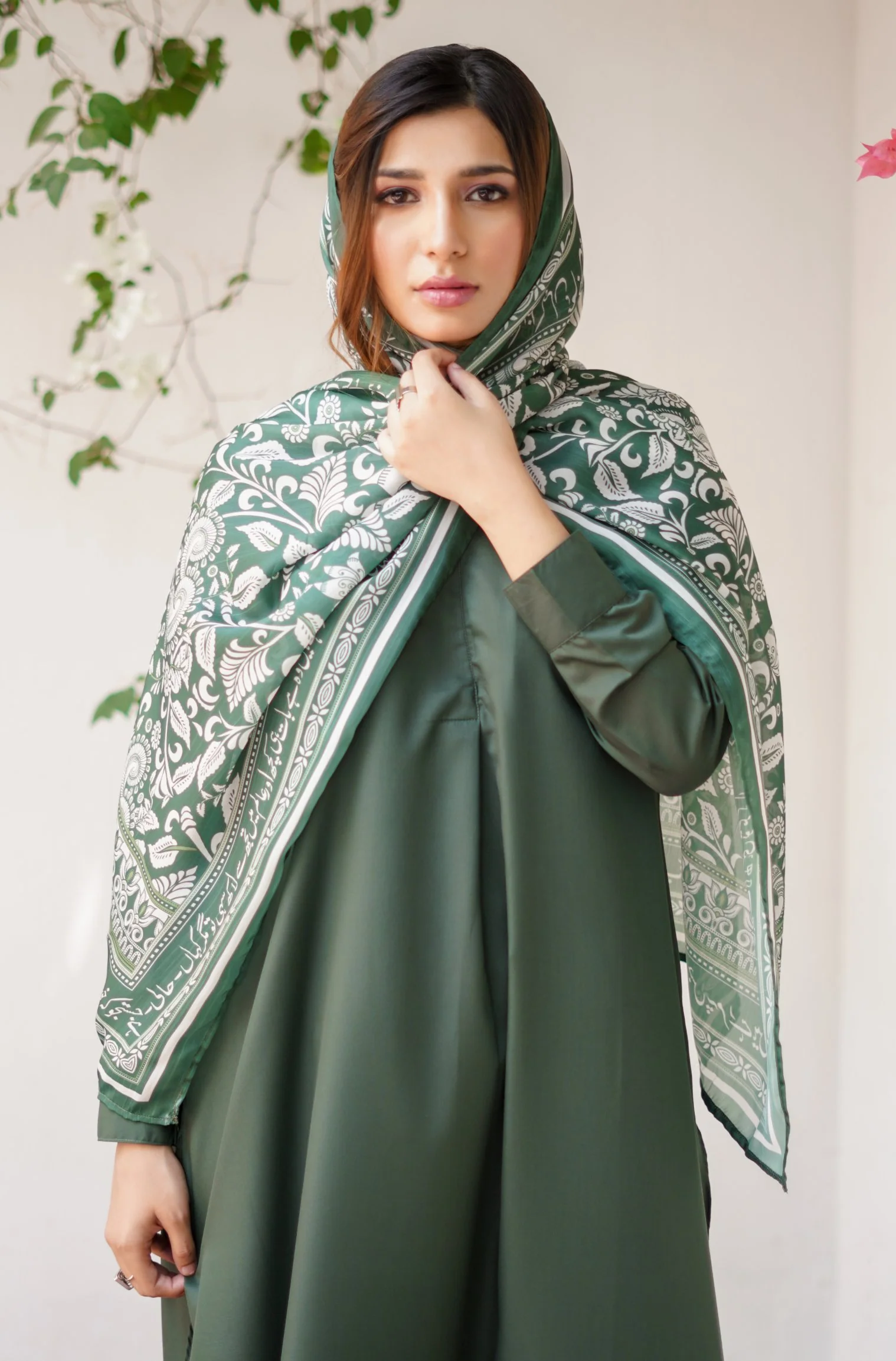 Nayaab Scarf - Forest Green