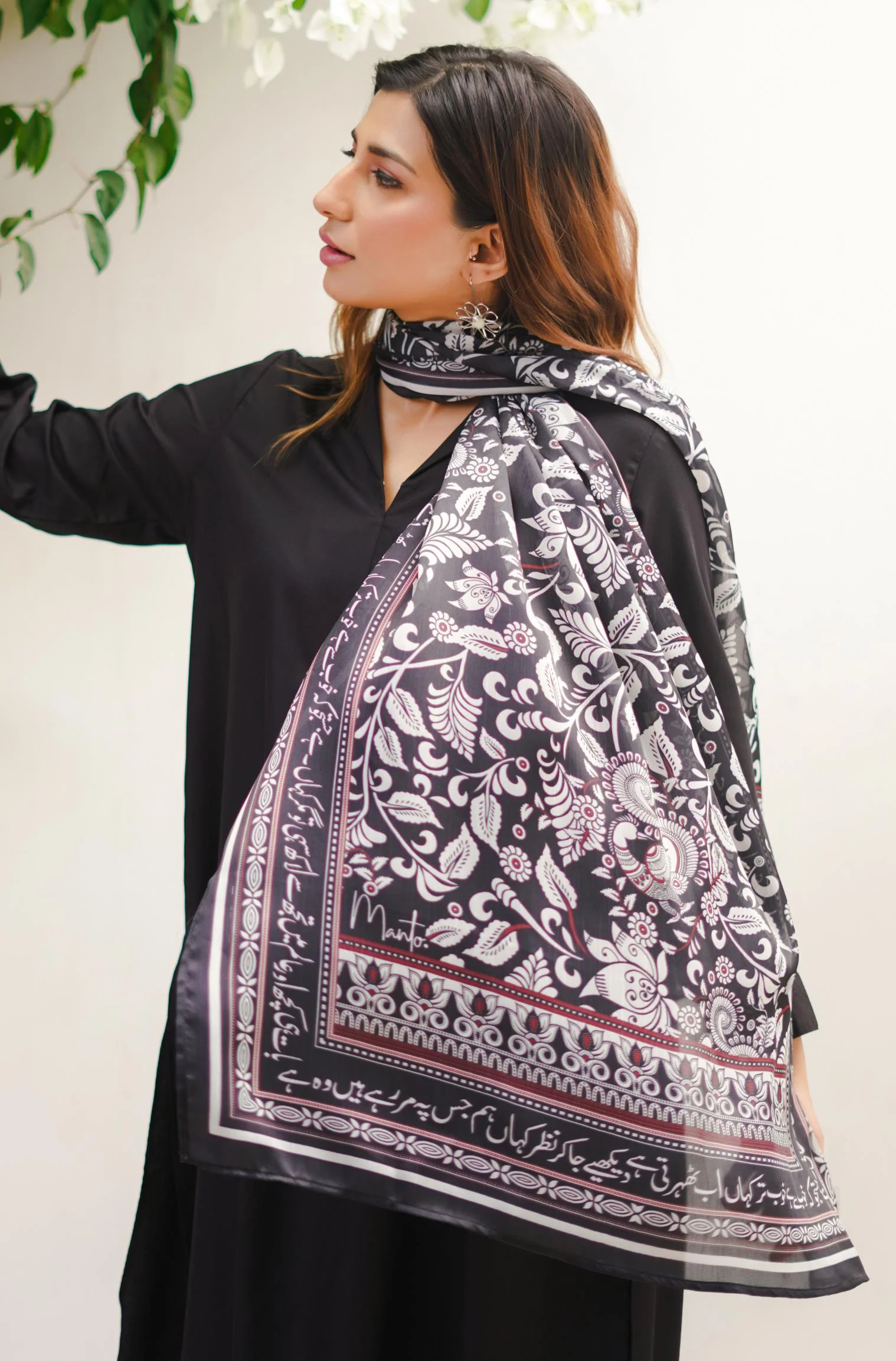 Nayaab Scarf - Rich Black - Image 2