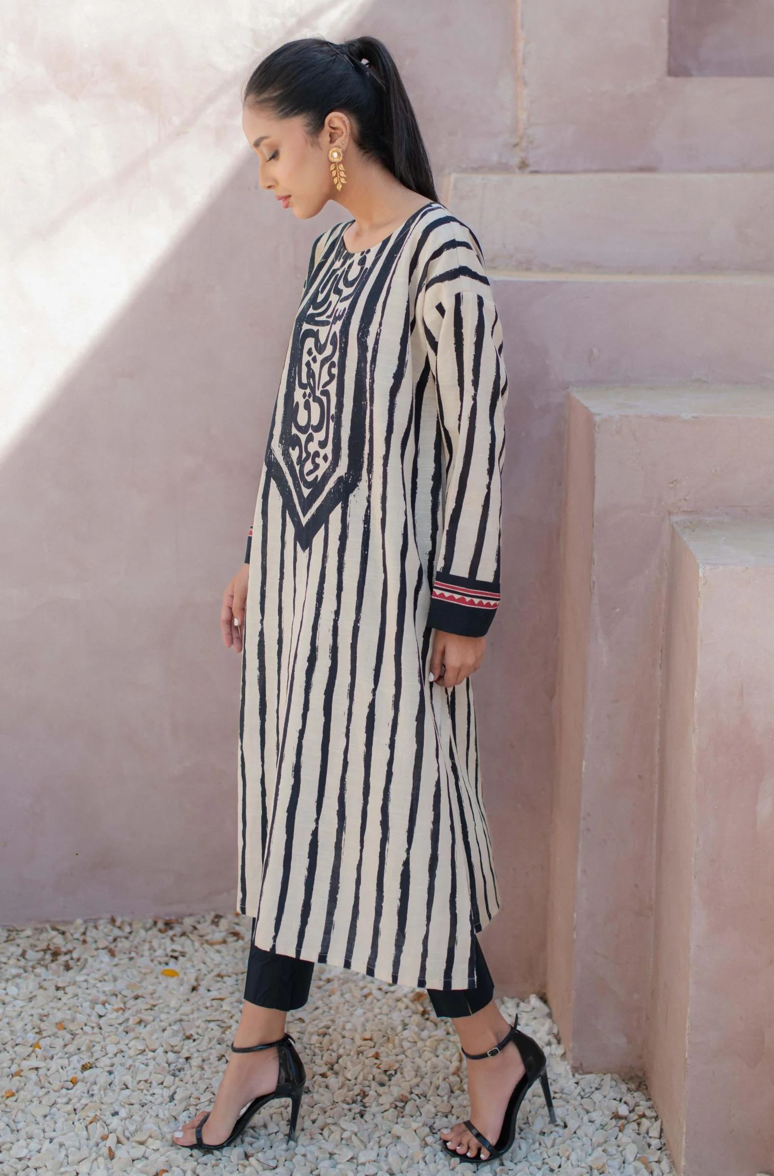 Paheli Kurta - Cream & Black - Image 3