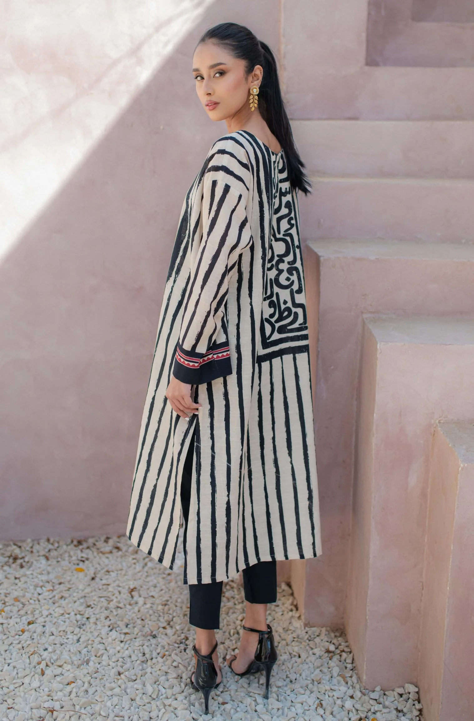 Paheli Kurta - Cream & Black - Image 4