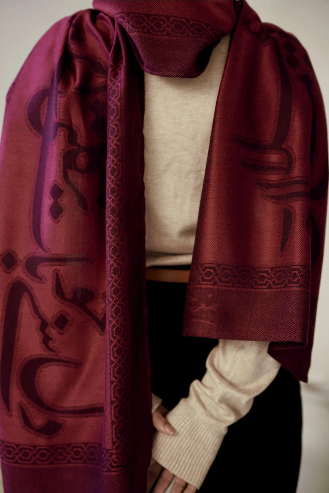 Parvaaz Weaved Stole - Maroon - Image 10