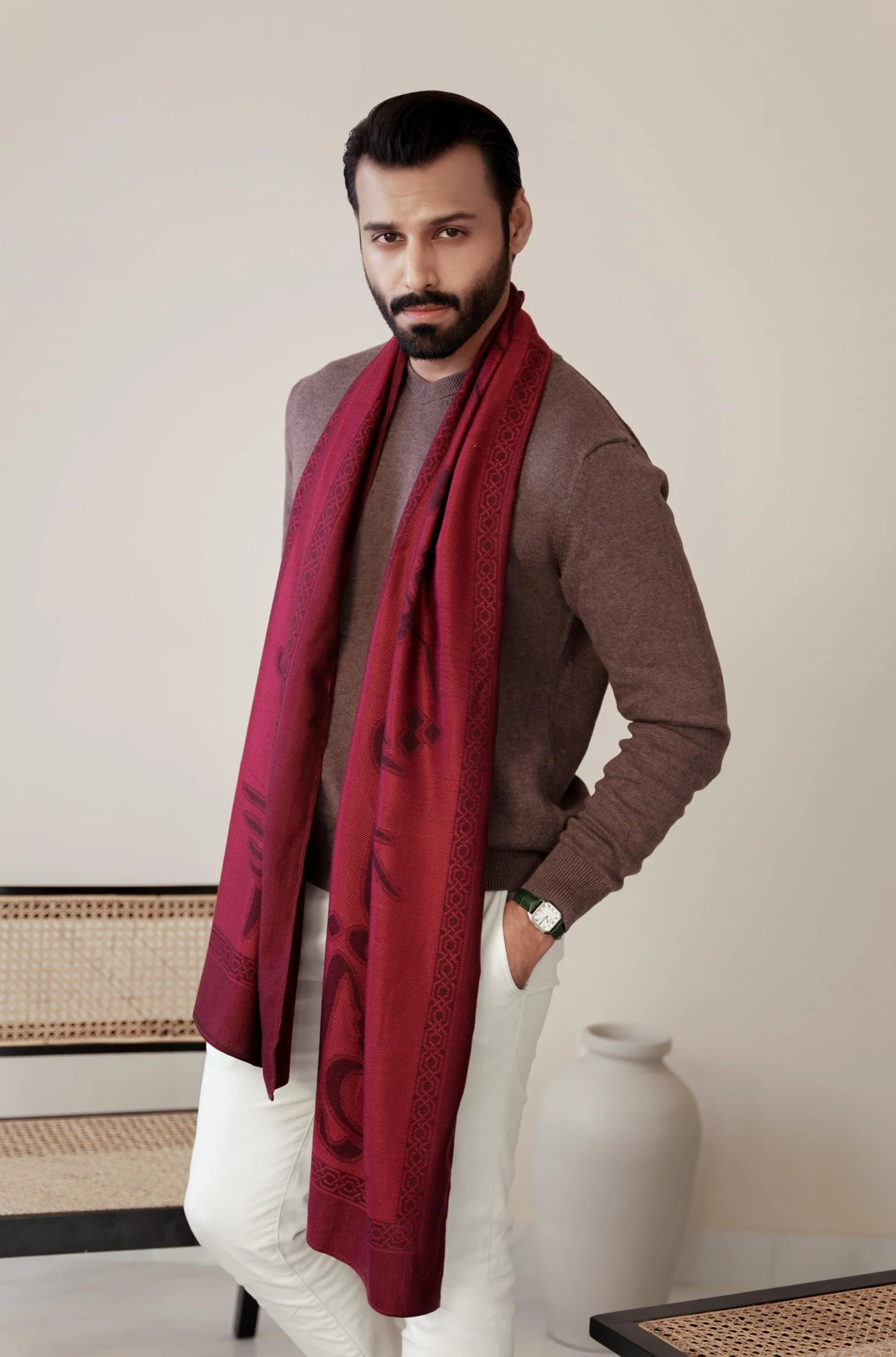 Parvaaz Weaved Stole - Maroon - Image 3