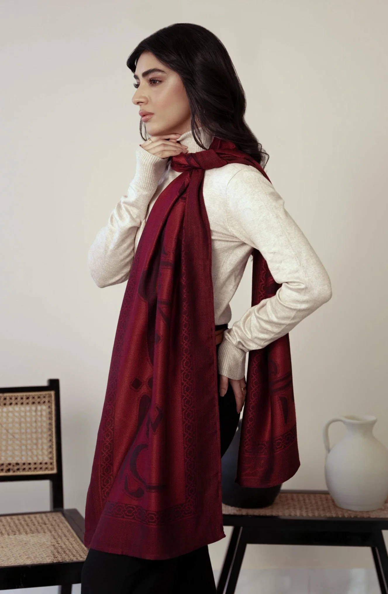 Parvaaz Weaved Stole - Maroon - Image 7