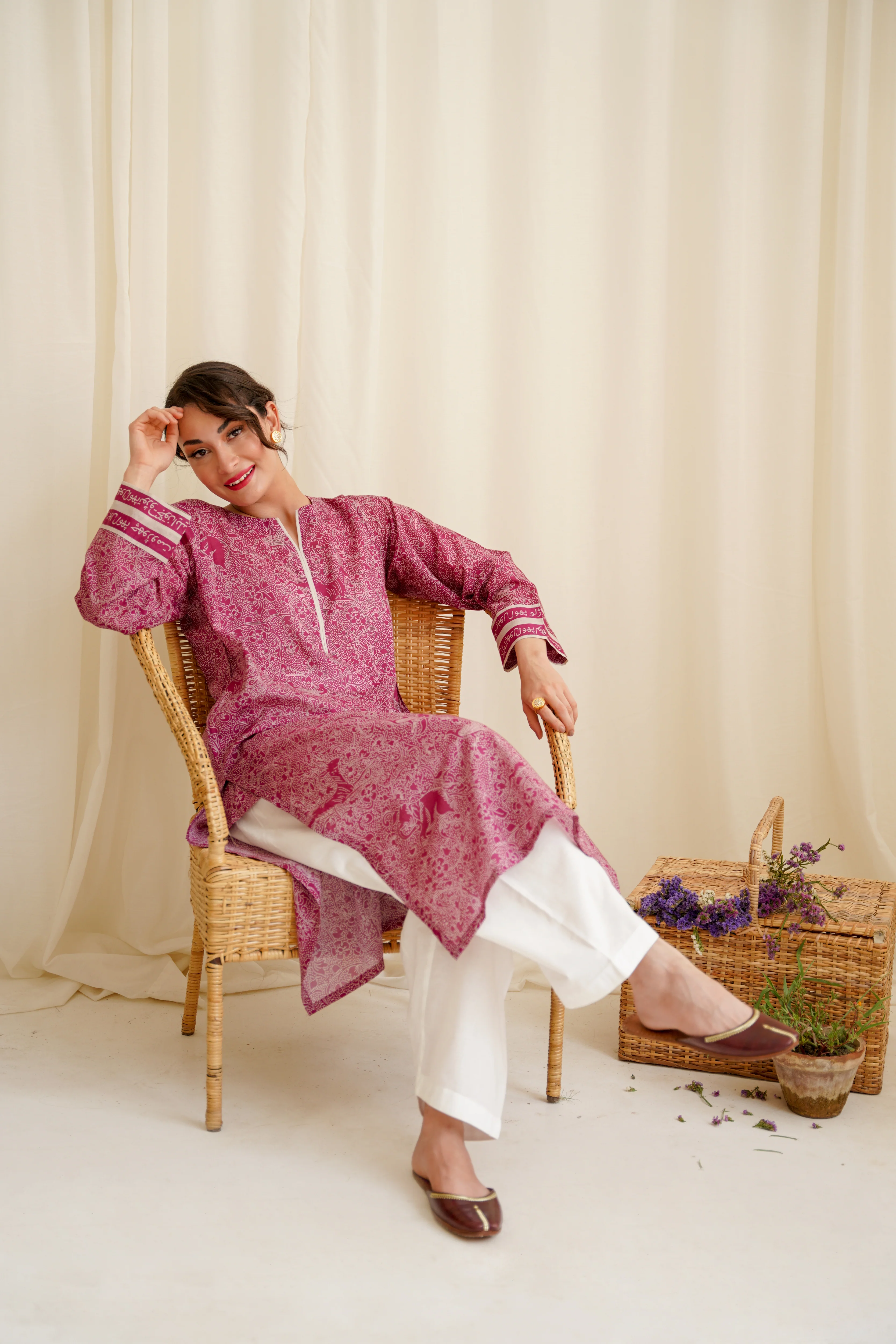 Magenta Aaina Lawn Kurta - Image 5
